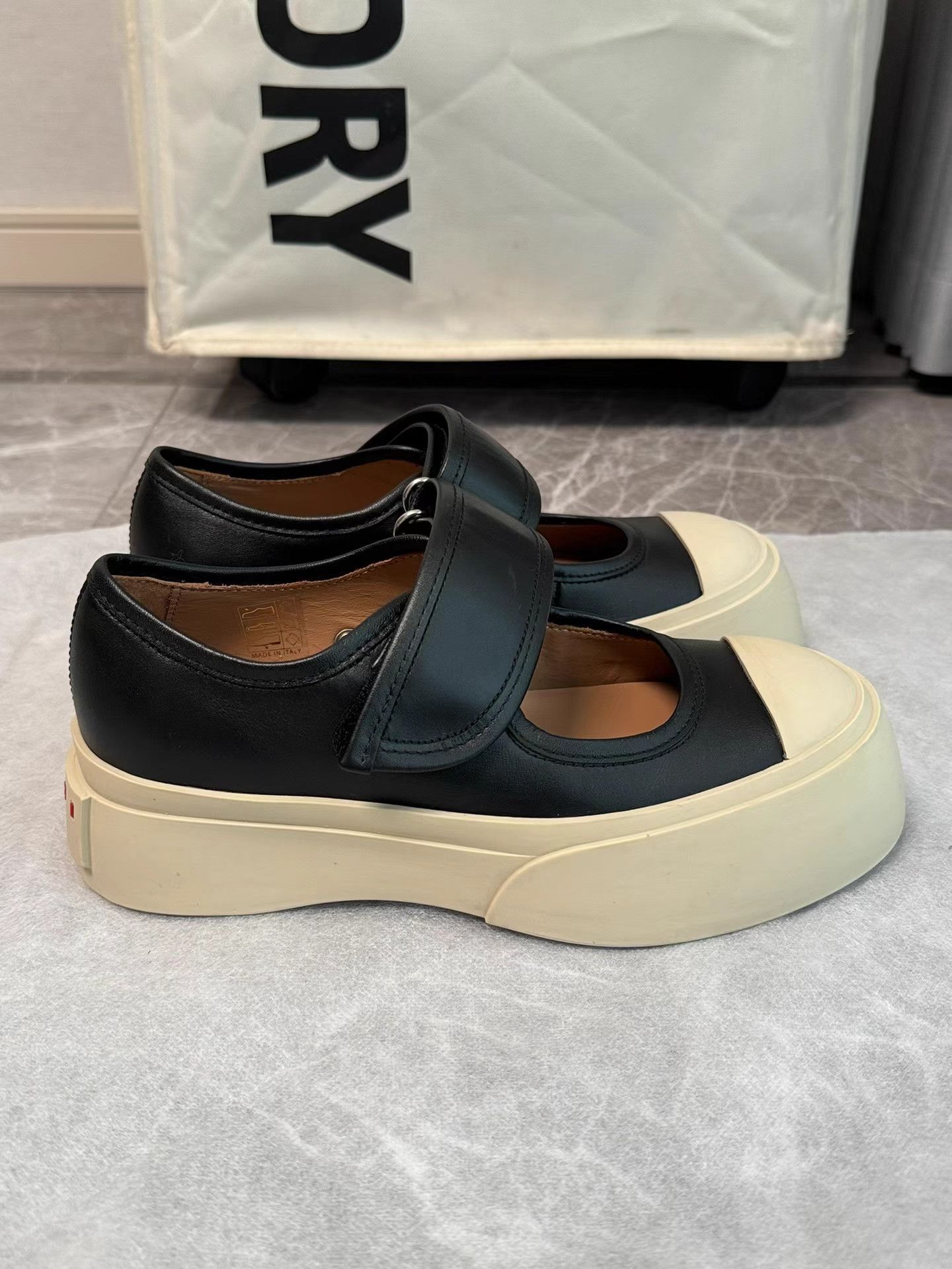 Marni Marni Black Velcro Strap Platform Sneakers K6 Size US 5 / IT 35 - 3 Thumbnail