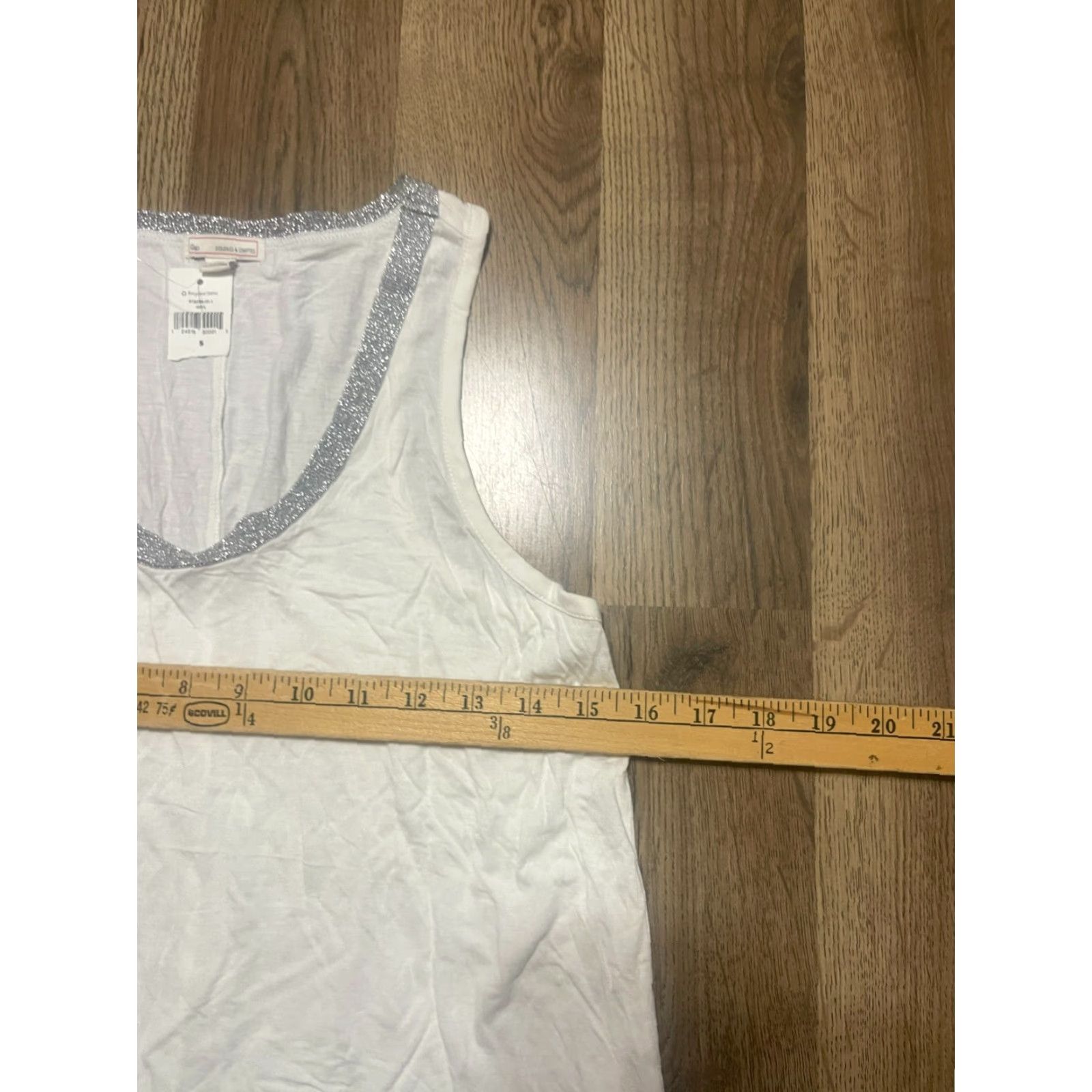 Gap GAP Tank Top Women's Small White Silver Scoop Neck NWT Tank Shirt Casual Basic Size S / US 4 / IT 40 - 5 Thumbnail