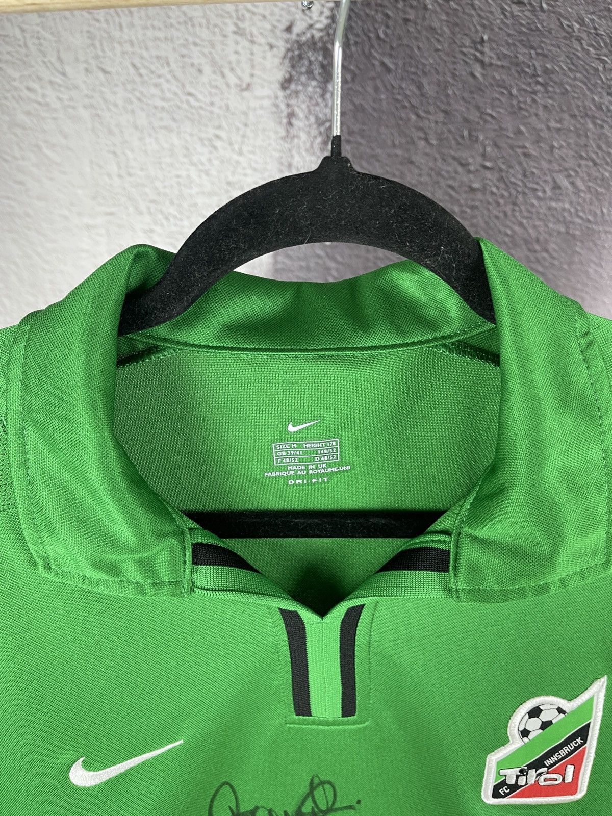 Nike Nike Tirol 2000 2002 home jersey Michael Baur signed Size US M / EU 48-50 / 2 - 9 Thumbnail