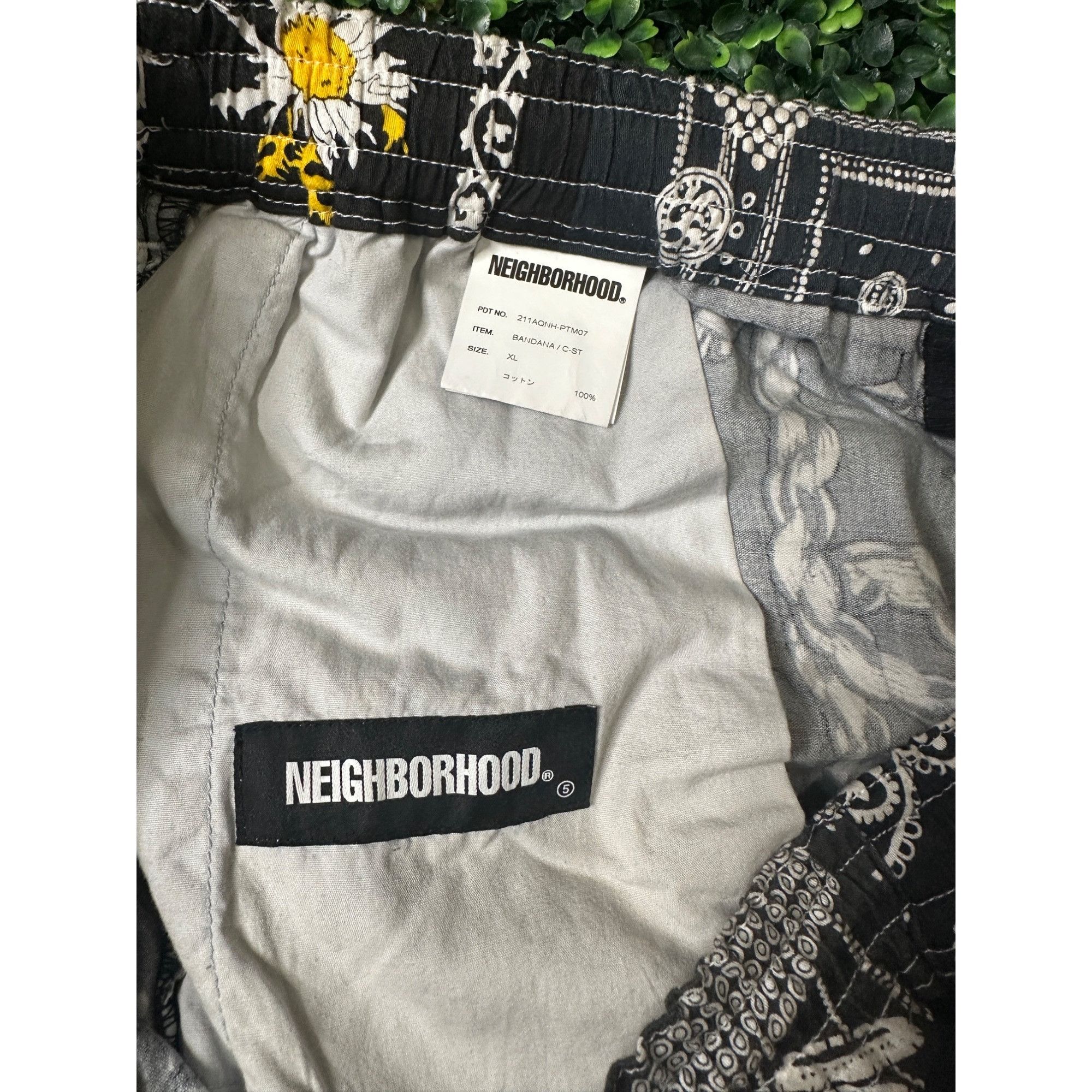 Handmade × Neighborhood DRO Lab Custom 1/1 ART x Neighborhood Bandana Paisley Bermu Size US 35 - 6 Thumbnail