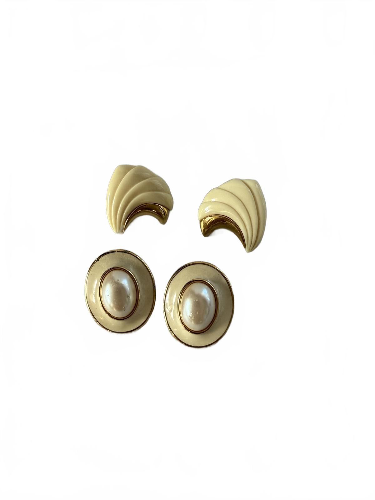 Montbell Monat Clip-On Earring Pair Set – Vintage Style Size ONE SIZE - 1 Thumbnail