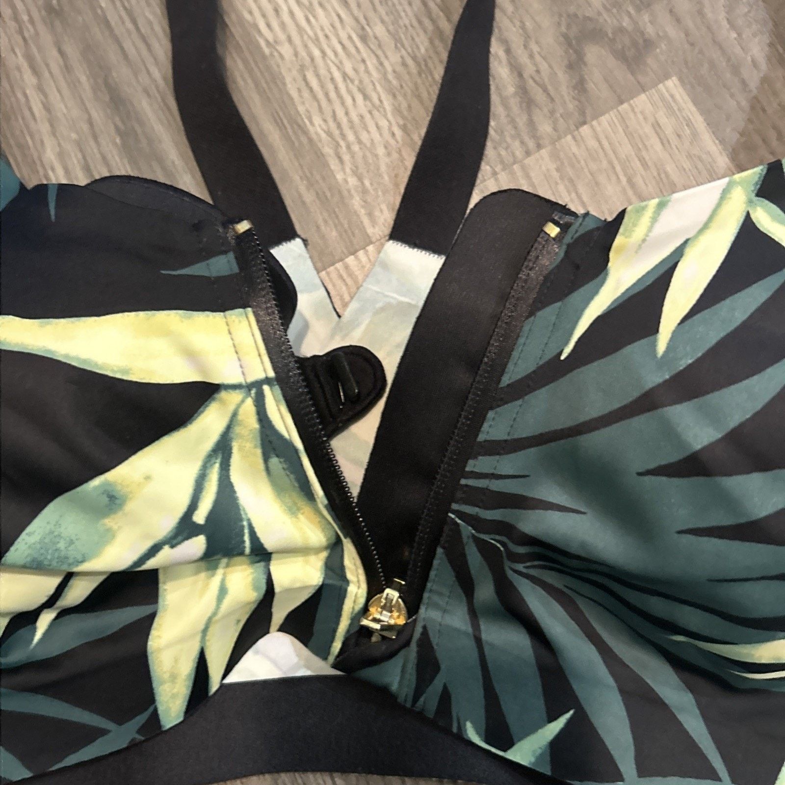 Victoria's Secret Victoria Secret 36B Lot Of 3 -read description Size ONE SIZE - 14 Thumbnail