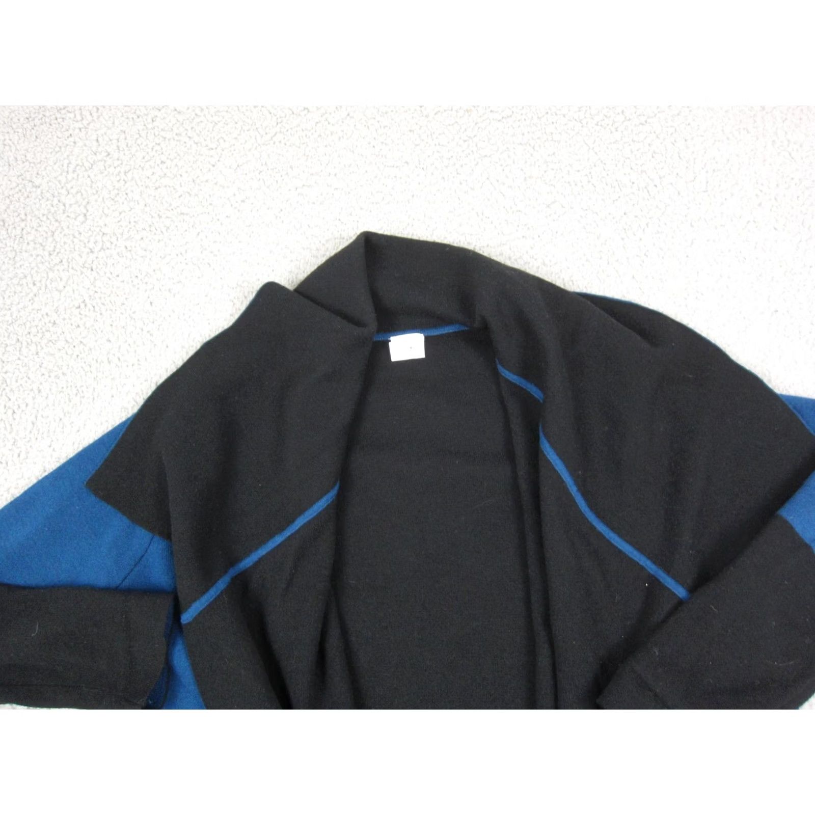 Royal Robbins Royal Robbins Cardigan Sweater Womens Medium Black Blue Merino Wool Ladies 80s 90s Size M / US 6-8 / IT 42-44 - 2 Thumbnail