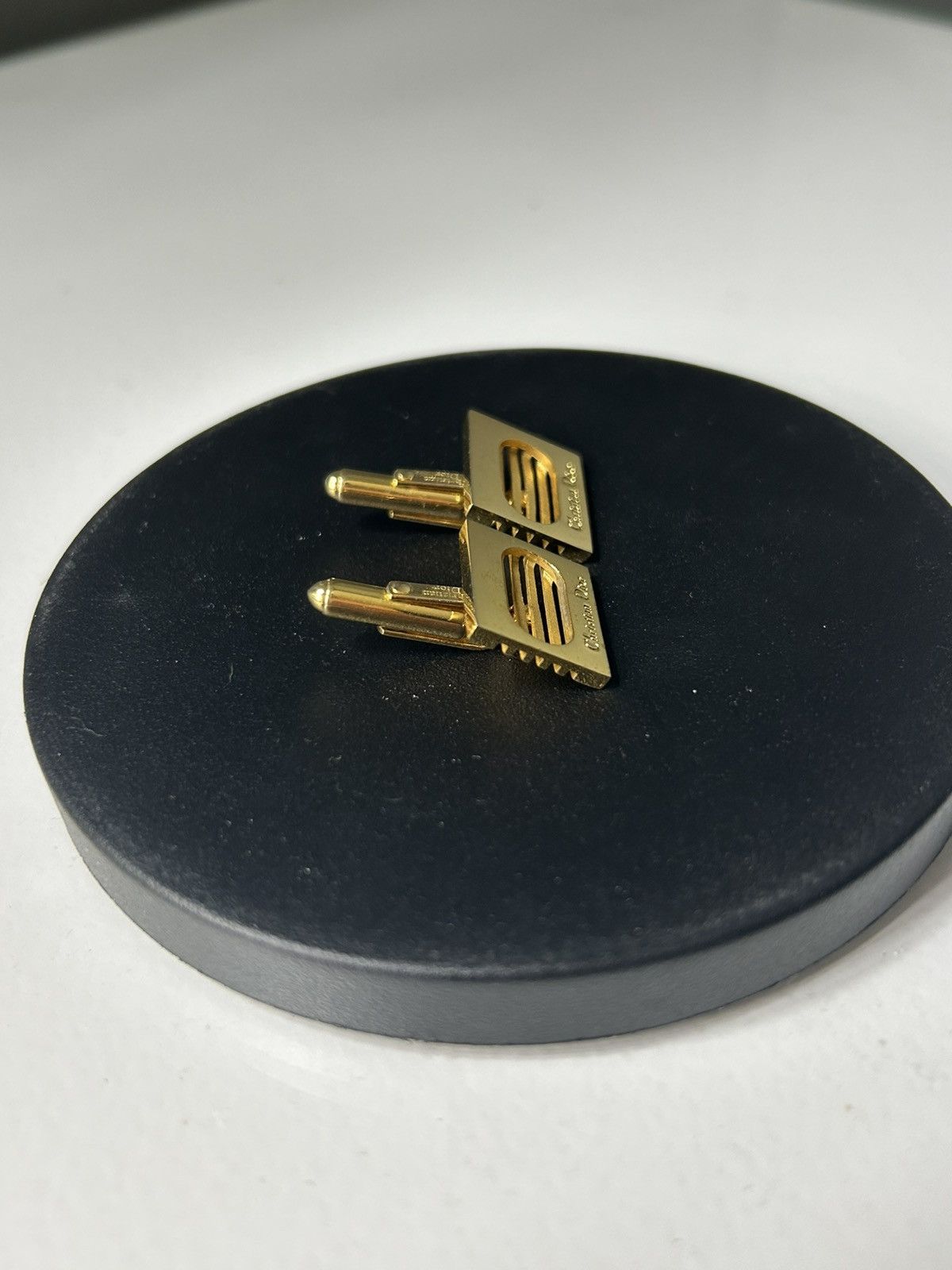 Dior Vintage Christian Dior Gold Tone Cufflinks Set Size ONE SIZE - 8 Thumbnail