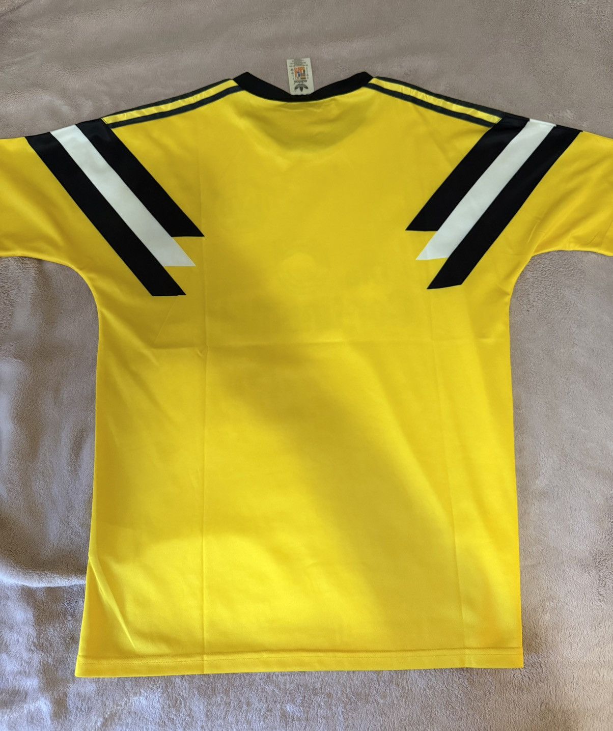 Adidas Classic Dortmund Football Shirt Size US L / EU 52-54 / 3 - 4 Thumbnail