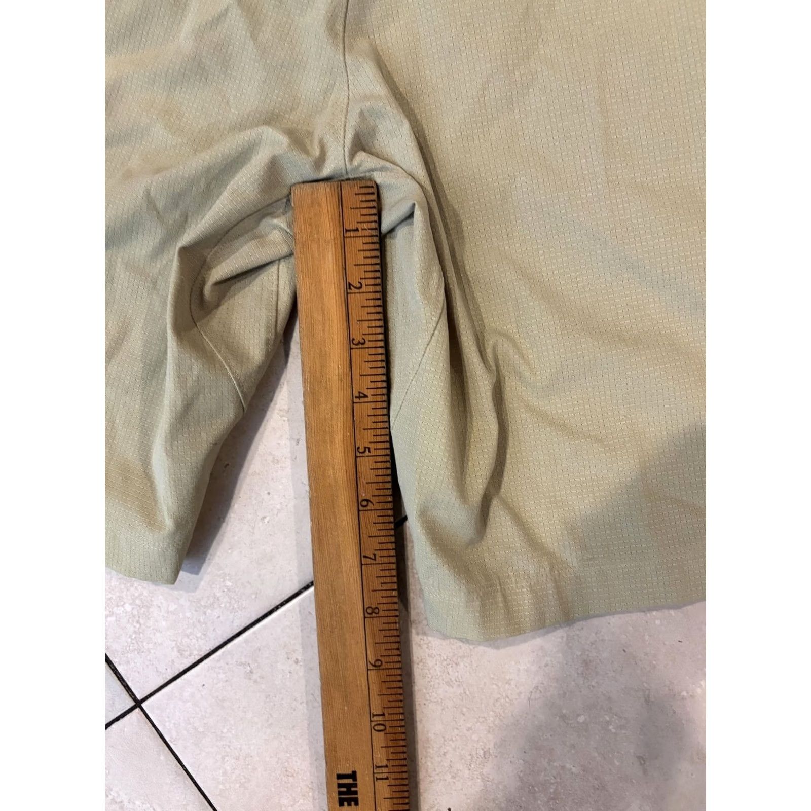 Lululemon Lululemon ABC Commission Golf Shorts Mens 32 Yellow Lightweight Athletic Ripstop Size US 33 - 7 Thumbnail
