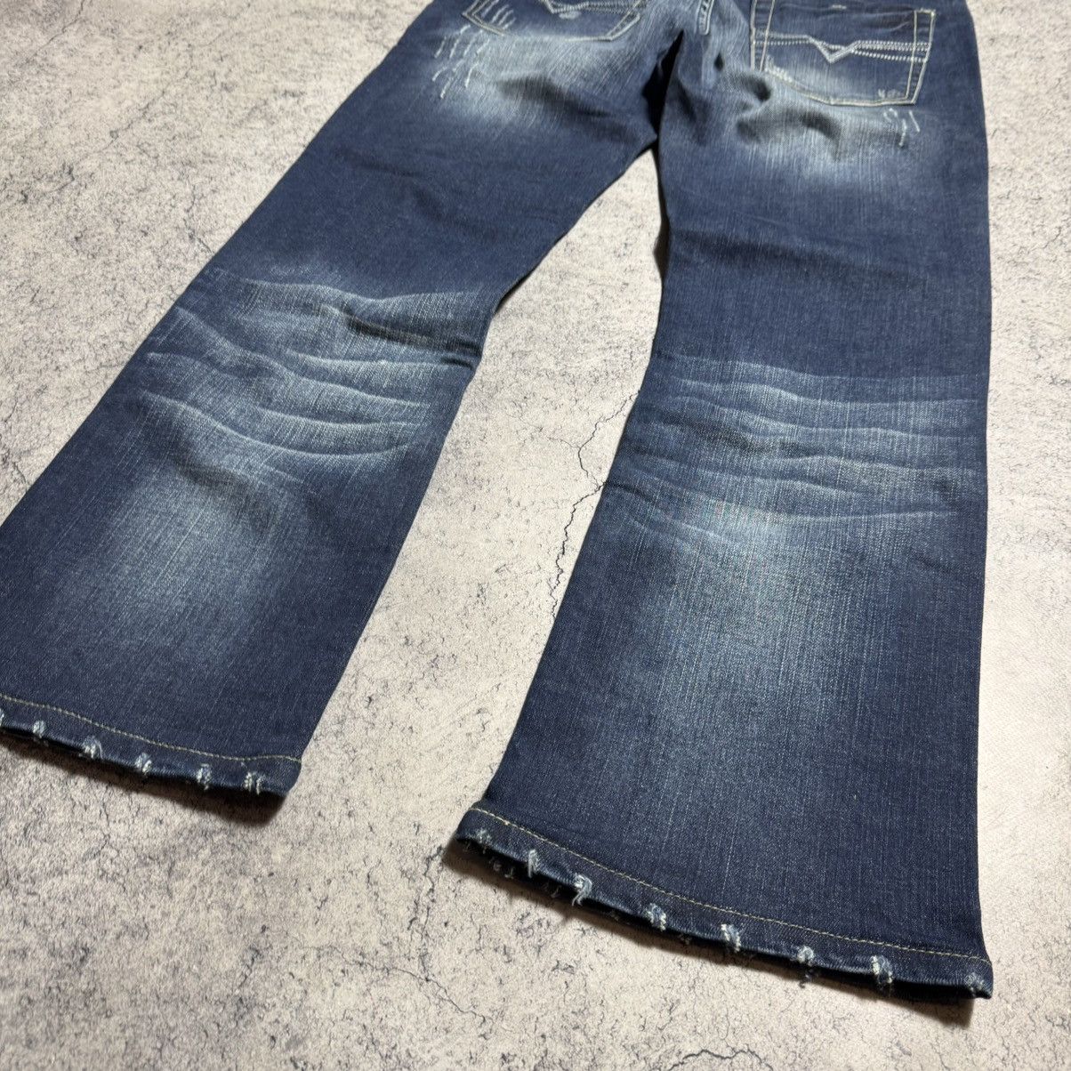 Diesel Vintage Diesel Faded Jeans Size US 32 / EU 48 - 6 Thumbnail