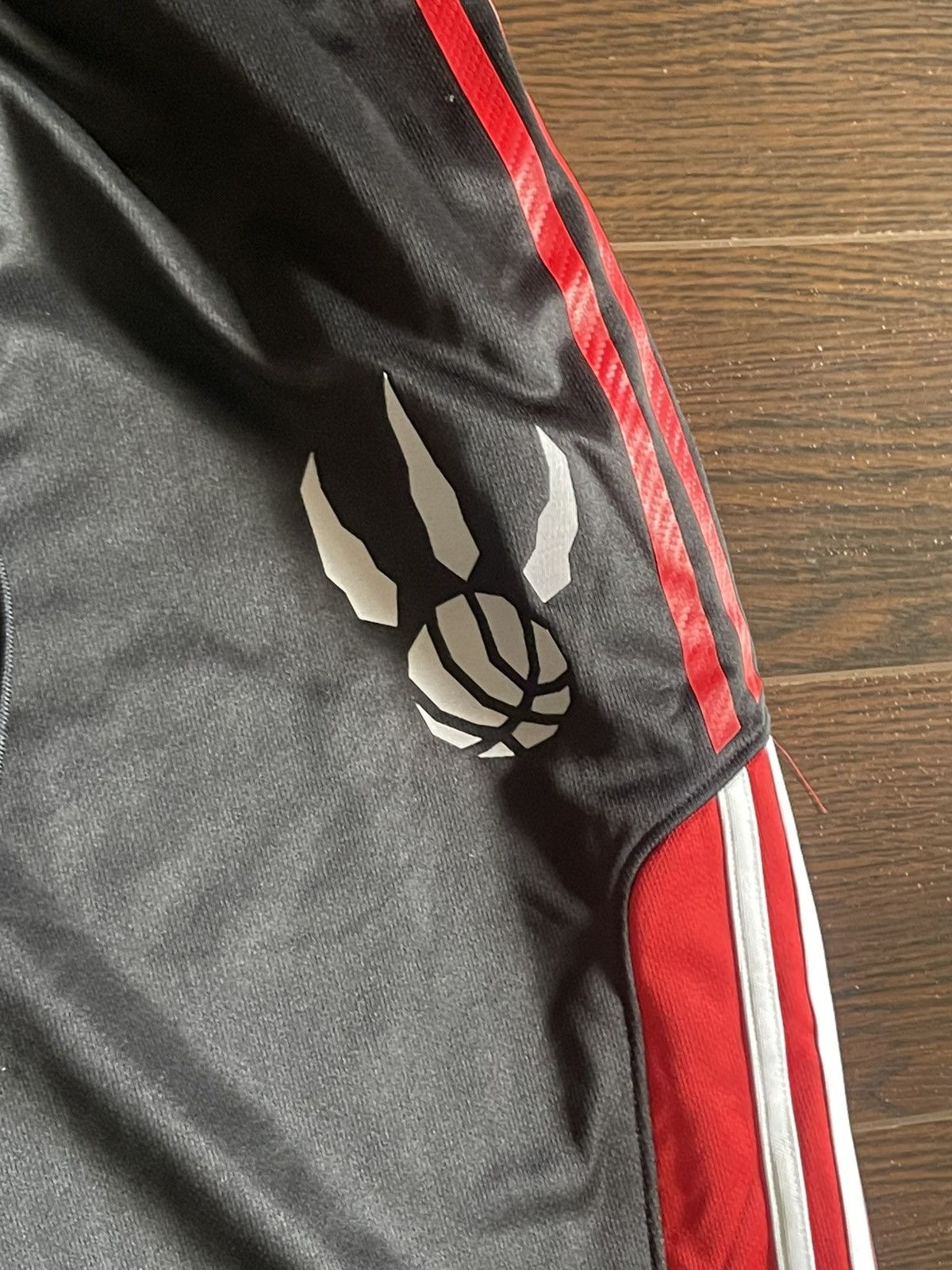 Adidas Adidas X NBA Raptors Track Pants Size US 30 / EU 46 - 5 Thumbnail