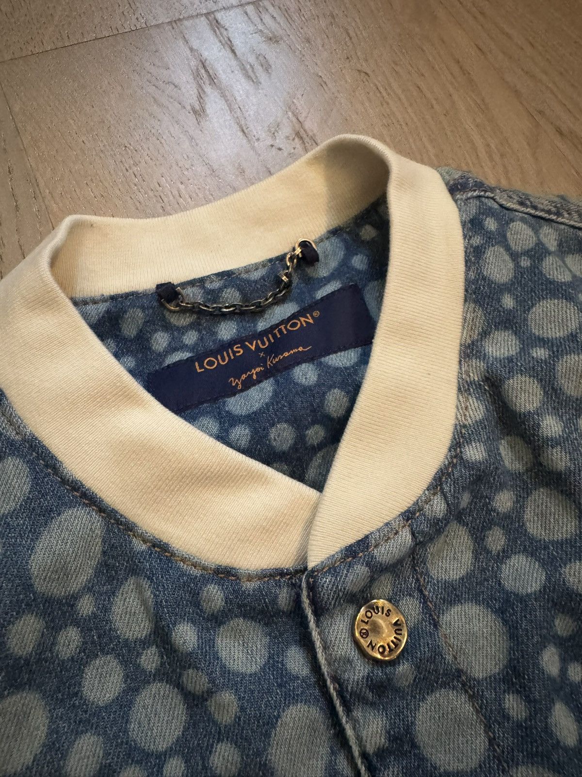 Louis Vuitton × Yayoi Kusama Louis Vuitton denim shirt see real tape measurements in phot Size US M / EU 48-50 / 2 - 3 Thumbnail