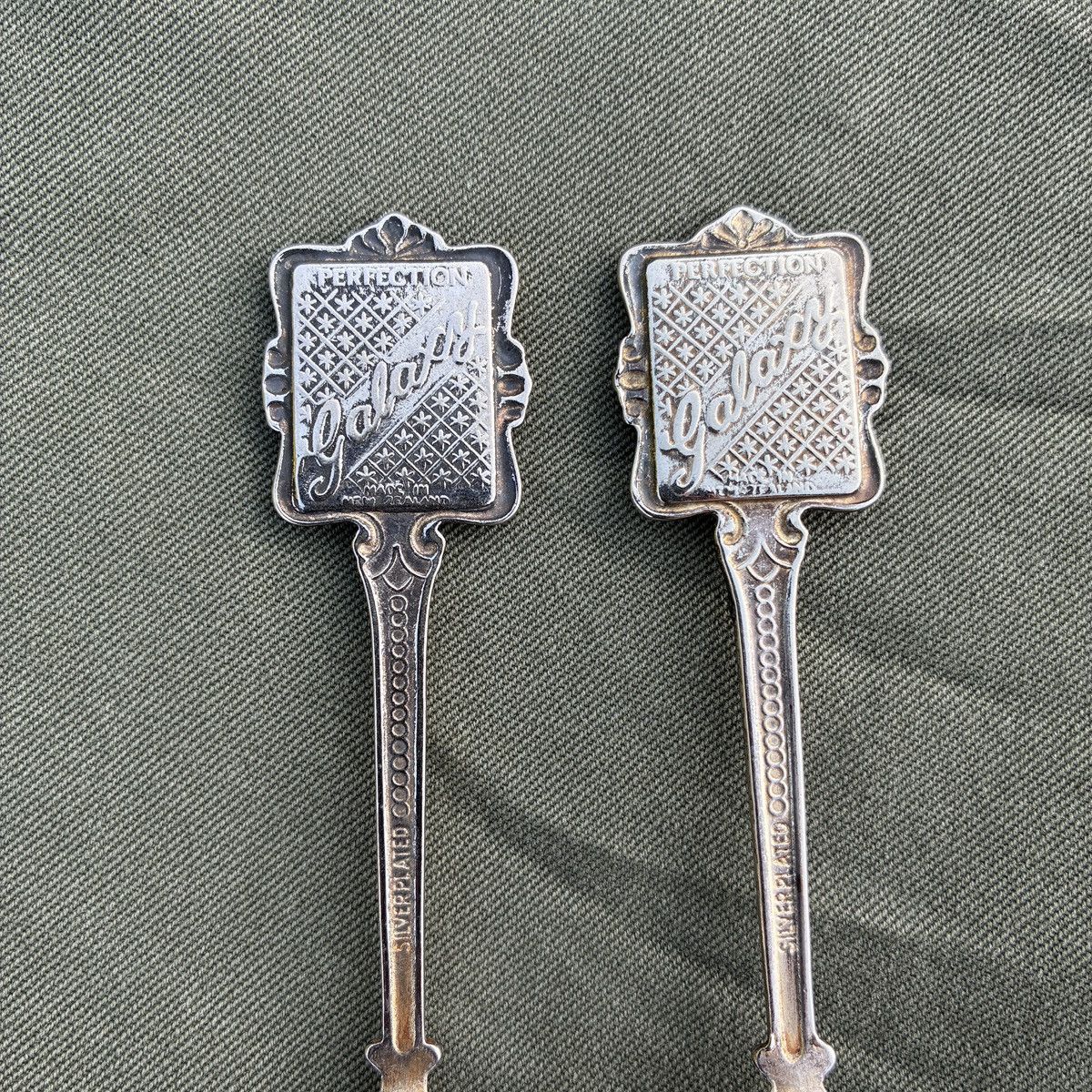 Vintage Silver Plated Souvenir Spoons Surfers Paradise & Gold Coast Size ONE SIZE - 5 Thumbnail