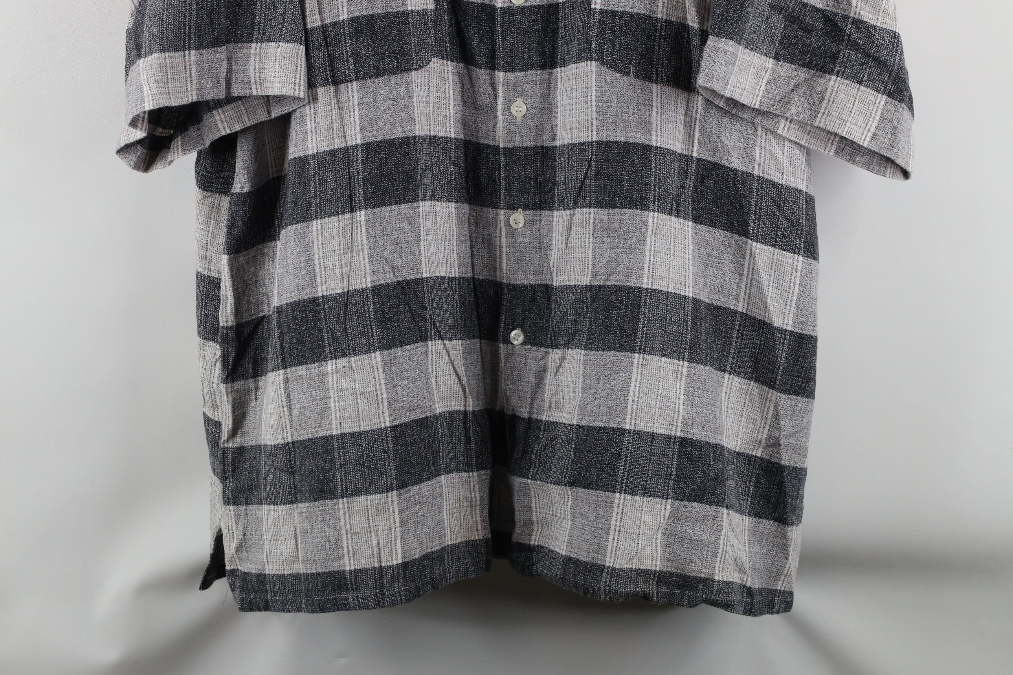 Vintage Vintage 90s Streetwear Short Sleeve Collared Button Shirt Size US XXL / EU 58 / 5 - 3 Thumbnail