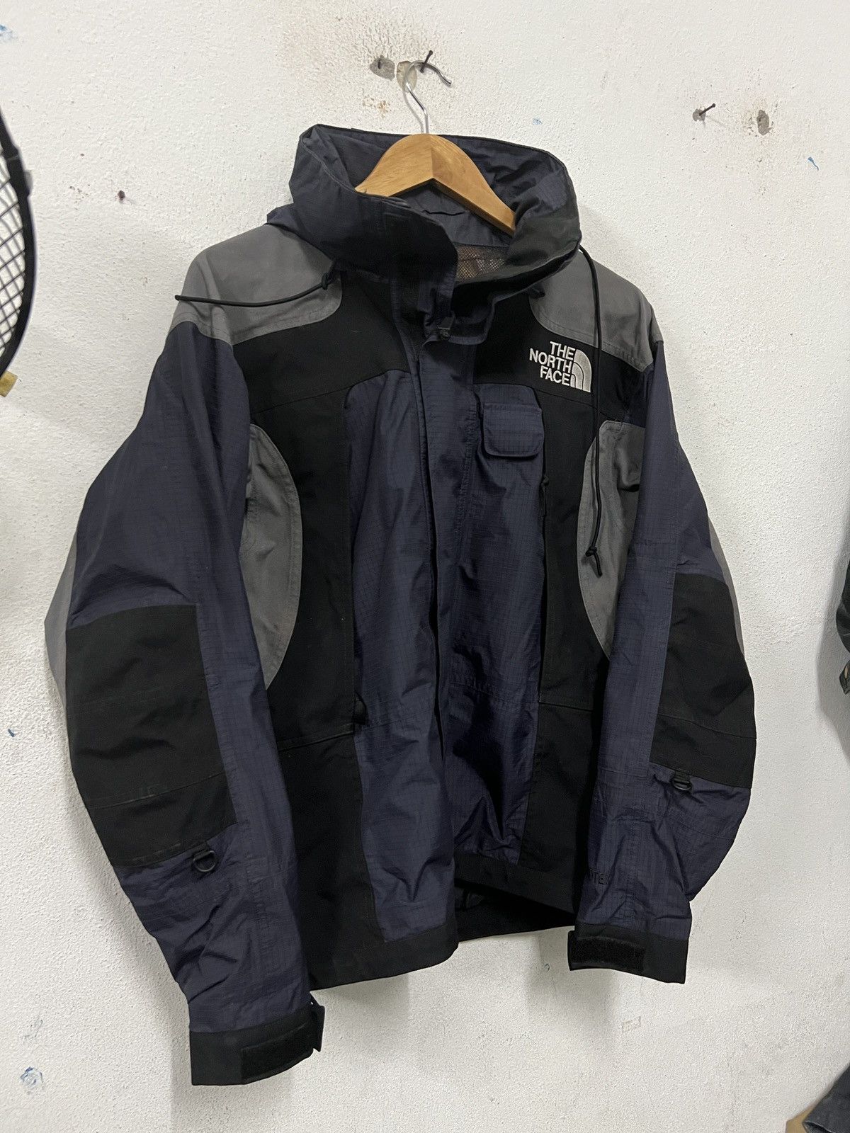 The North Face Vintage The North Face Rare Design Size US M / EU 48-50 / 2 - 4 Thumbnail