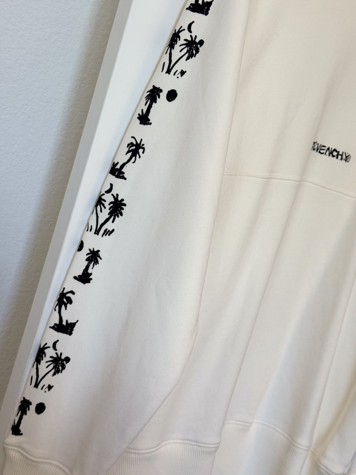Givenchy Palm Tree Long Sleeve Crewneck. Size US M / EU 48-50 / 2 - 2 Thumbnail