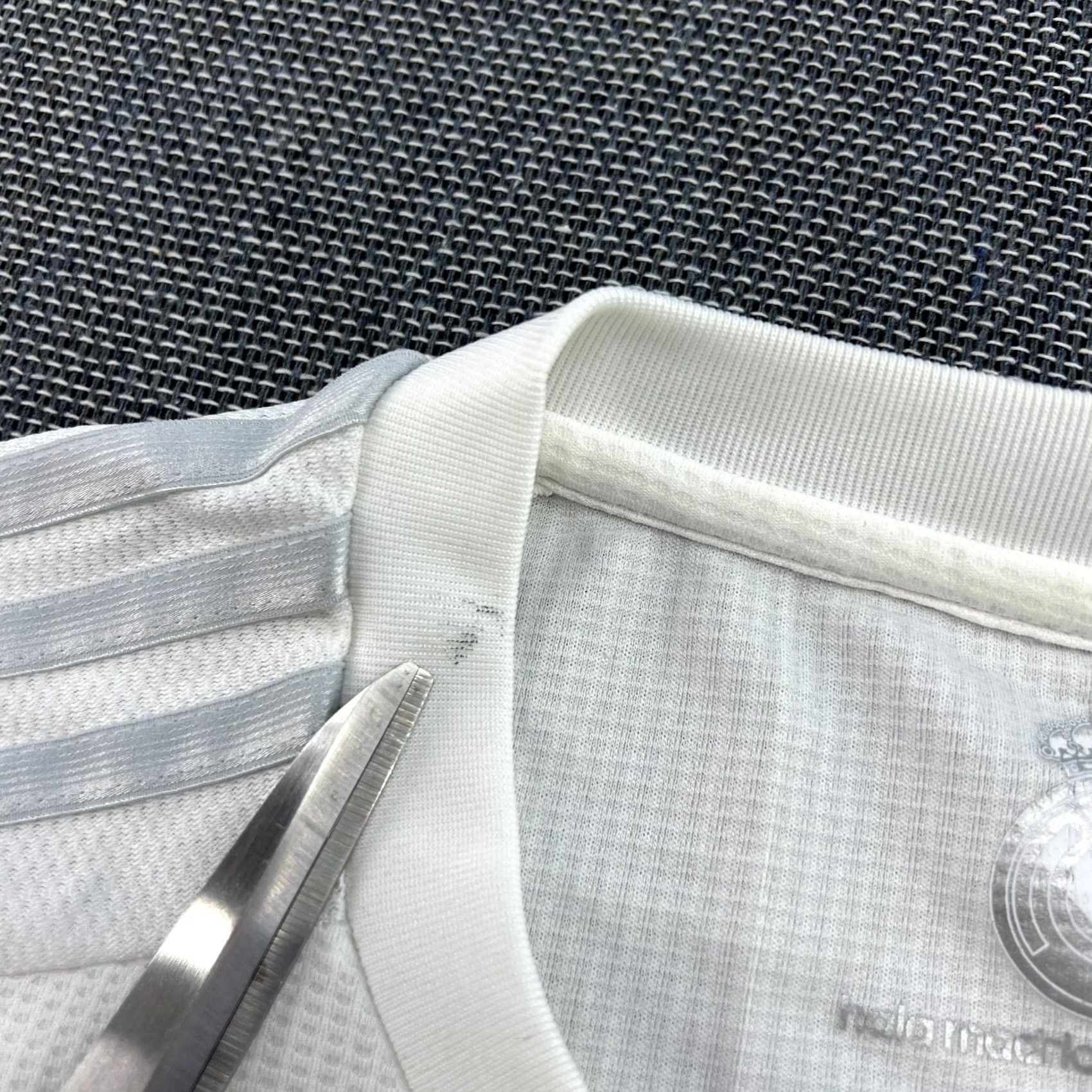Adidas adidas Real Madrid 2015 2016 Home Football Jersey Mens Small White T-Shirt Short Sleeve Mockup Adult FIFA 2014 Size US S / EU 44-46 / 1 - 4 Thumbnail
