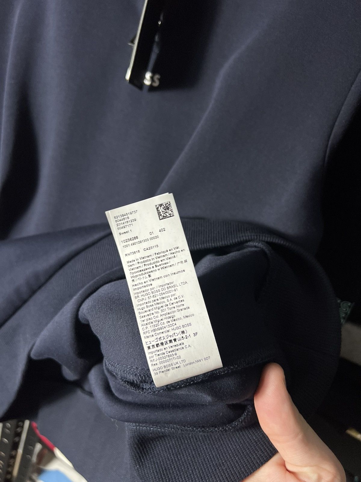 Hugo Boss 🖤 NWT BOSS Quarter 1/4 Zip Sweatshirt – Navy – Size M Size US M / EU 48-50 / 2 - 9 Thumbnail