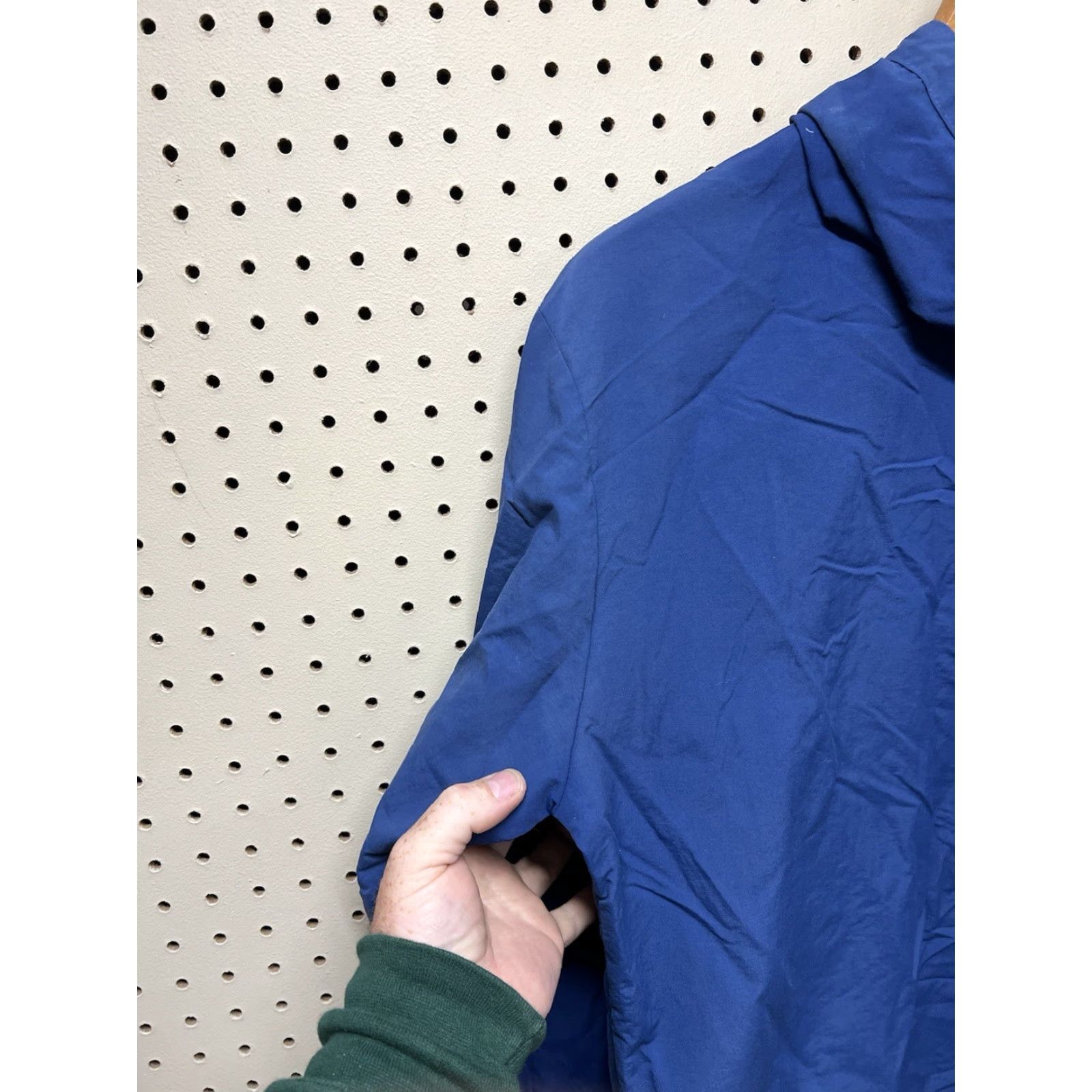 Vintage VINTAGE Walrus Anarack Nylon Pullover 1/4 Zip Hooded Windbreaker Jacket Mens Small Blue Size US S / EU 44-46 / 1 - 3 Thumbnail