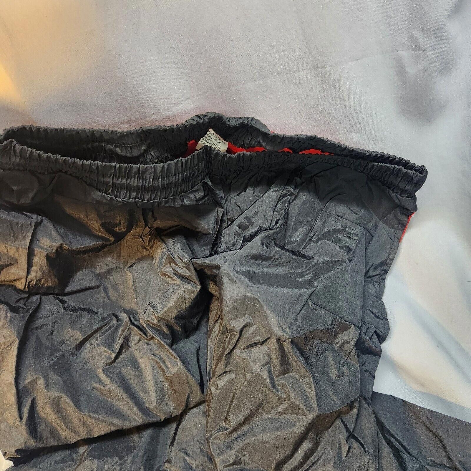 Marlboro Vintage Marlboro Gear '99 Packable Rain Suit Size Small Size US S / EU 44-46 / 1 - 7 Thumbnail