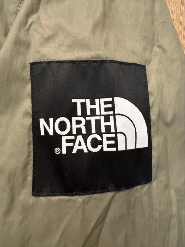 The North Face The North Face Windbreaker jacket M like new Size US M / EU 48-50 / 2 - 6 Thumbnail
