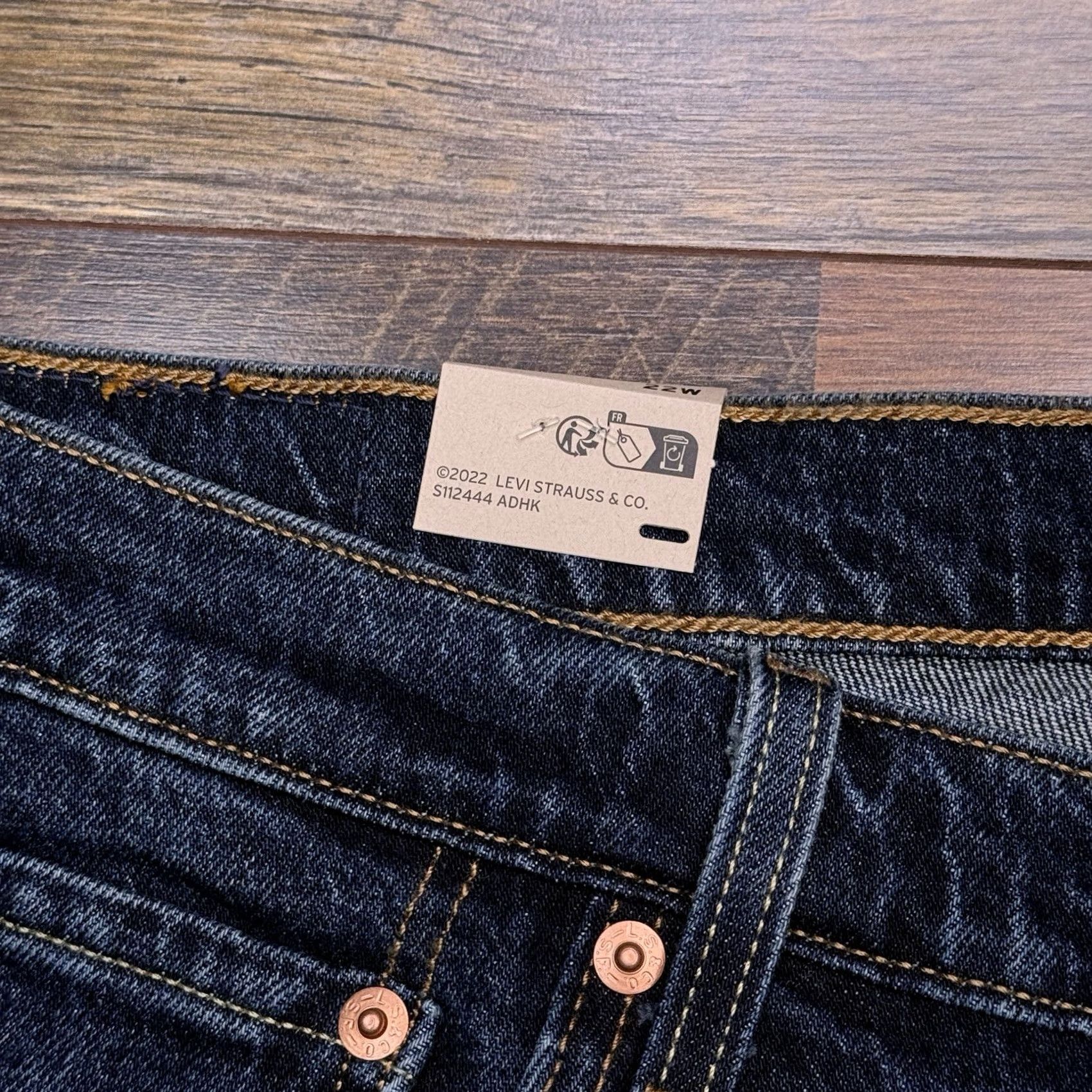 Levi's Levi's 501 Shorts Womens 22W Button Fly High Rise Stretch Denim Casual Blue 5-Pocket Womens Plus"} Size 40" / US 18 - 4 Thumbnail