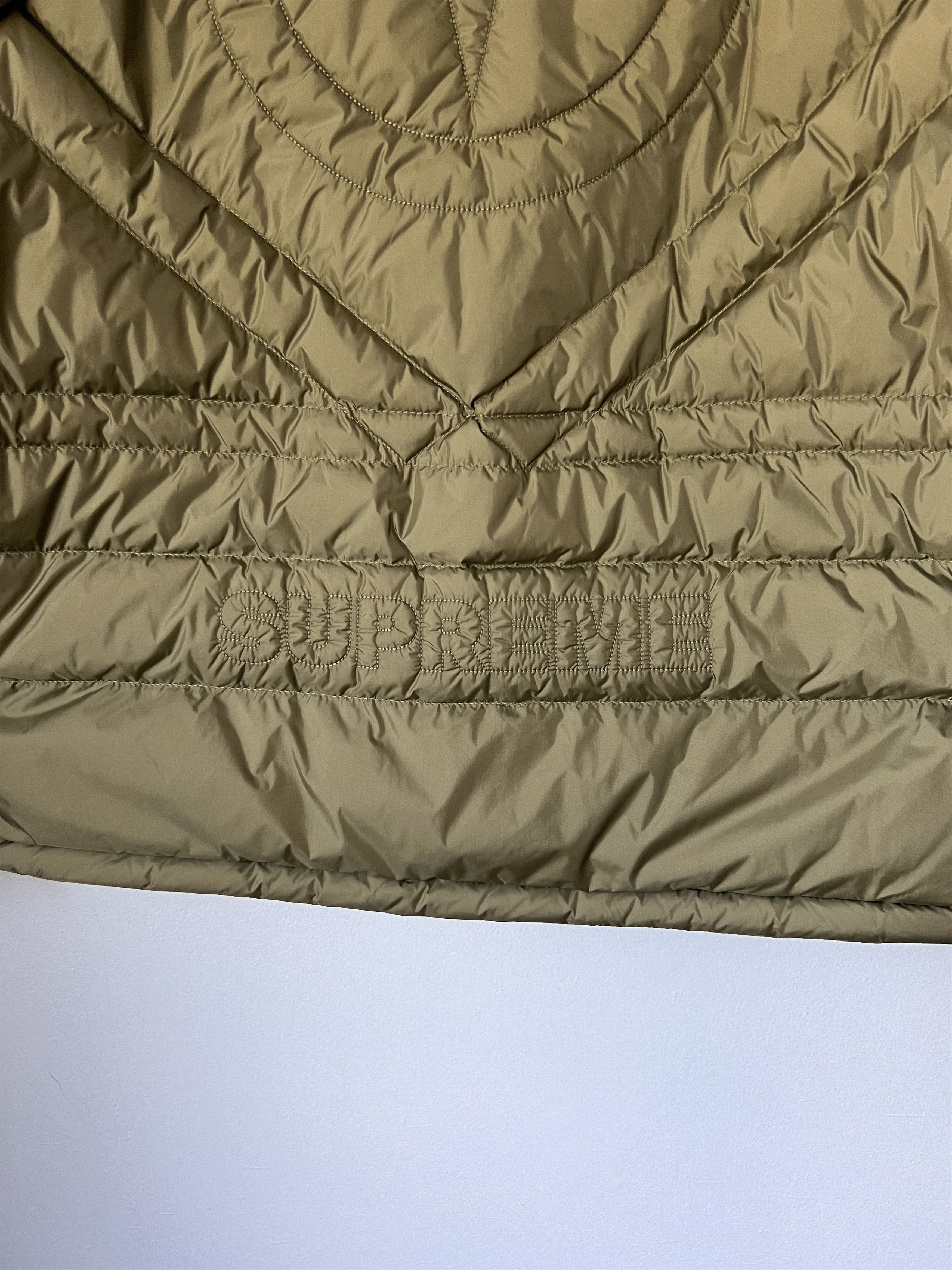 Stone Island × Supreme Supreme Stone Island Reversible Down Puffer Jacket in Olive Size US L / EU 52-54 / 3 - 13 Thumbnail
