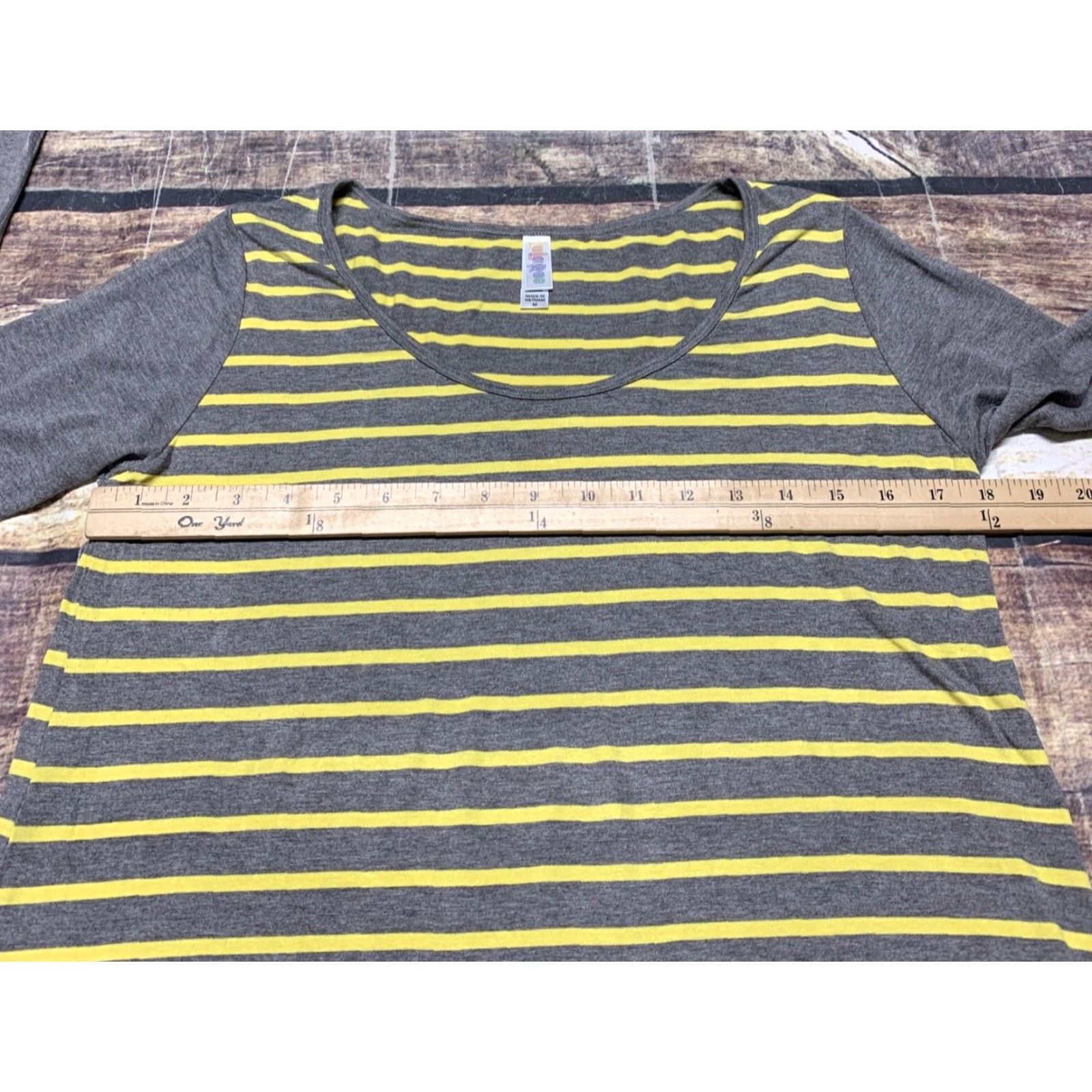 Vintage LuLaRoe Tunic Shirt Gray Yellow Stripe Size M Womens Long Sleeve Comfort Classic/Fitted Sleeve Size M / US 6-8 / IT 42-44 - 5 Thumbnail