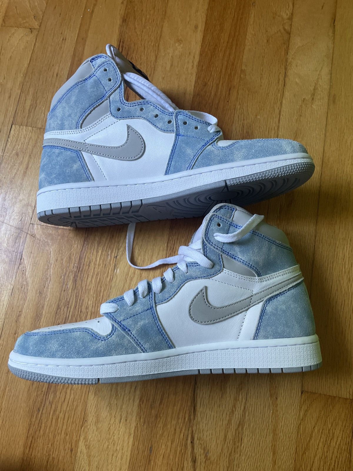 Jordan Brand × Nike JORDAN 1 HYPER ROYAL BLUE MENS 9.5 Size US 9.5 / EU 42-43 - 3 Thumbnail