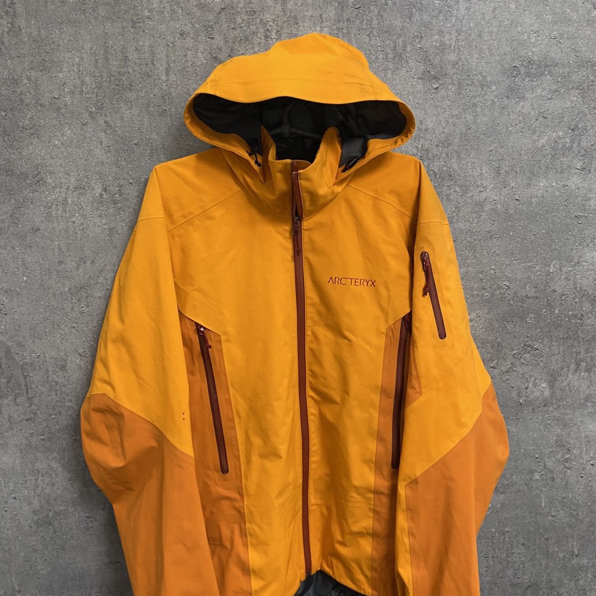 Arc'teryx Men's Arcteryx Beta Gore-Tex Jacket Recco Gorpcore Size US L / EU 52-54 / 3 - 4 Thumbnail