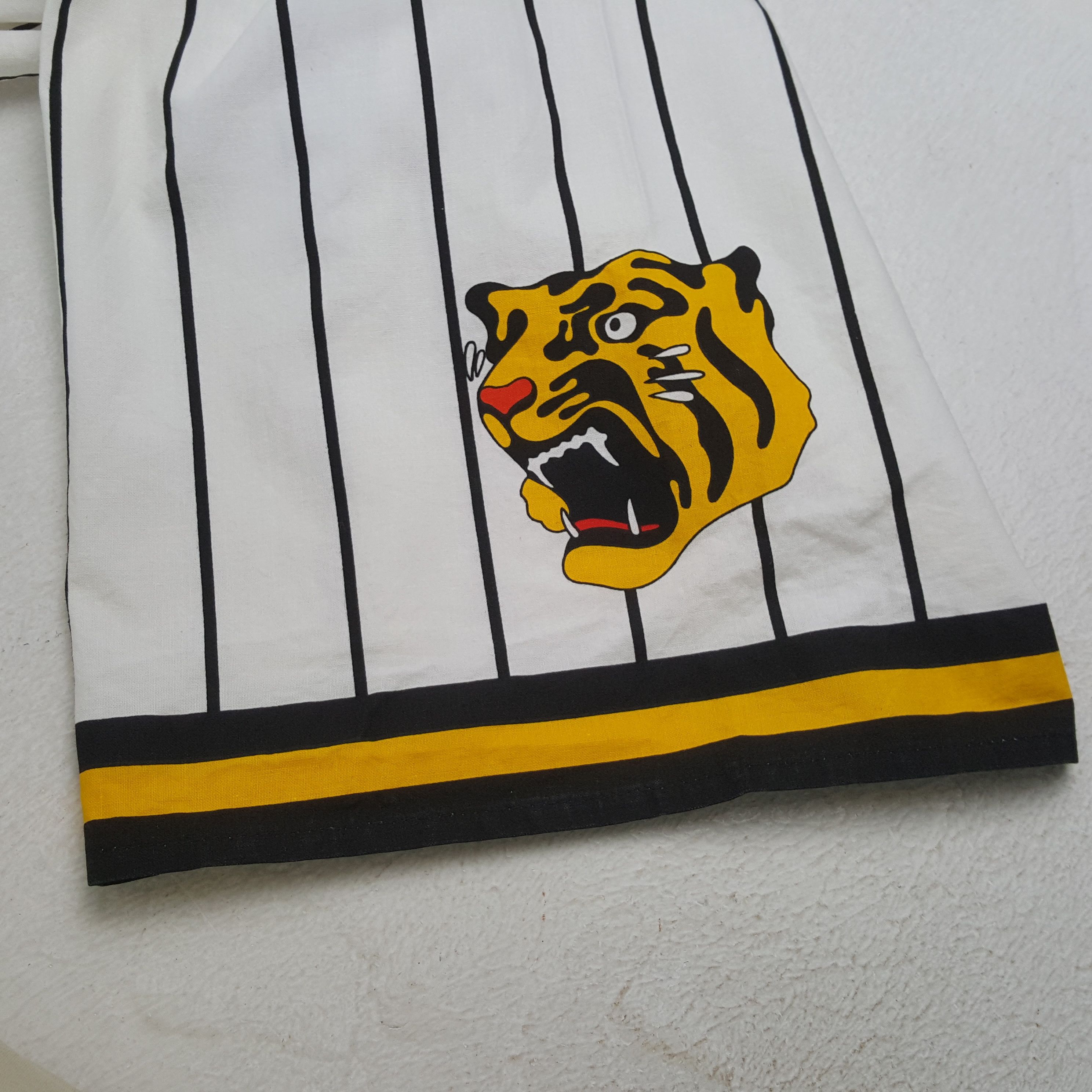 MLB Hanshin Tigers Japanese Baseball Team Kimono Jacket RR12 Size US L / EU 52-54 / 3 - 7 Thumbnail