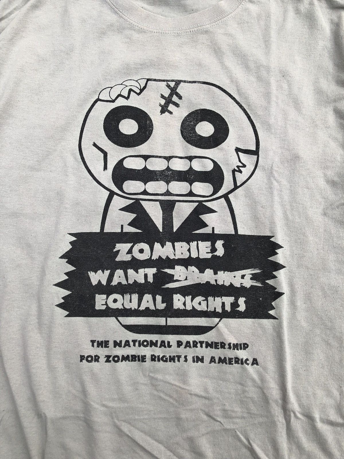 Vintage Vintage 1990’s Hanes Humor Zombie Rights America T-Shirt Size US L / EU 52-54 / 3 - 3 Thumbnail