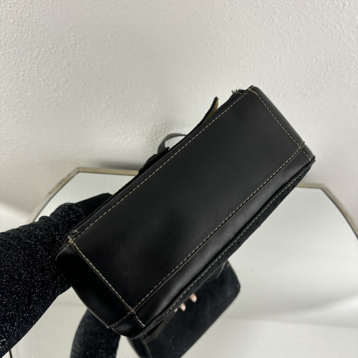 Other LIZ CLAIBORNE 90s Black Faux Leather Fabric Shoulder Bag Size ONE SIZE - 9 Thumbnail