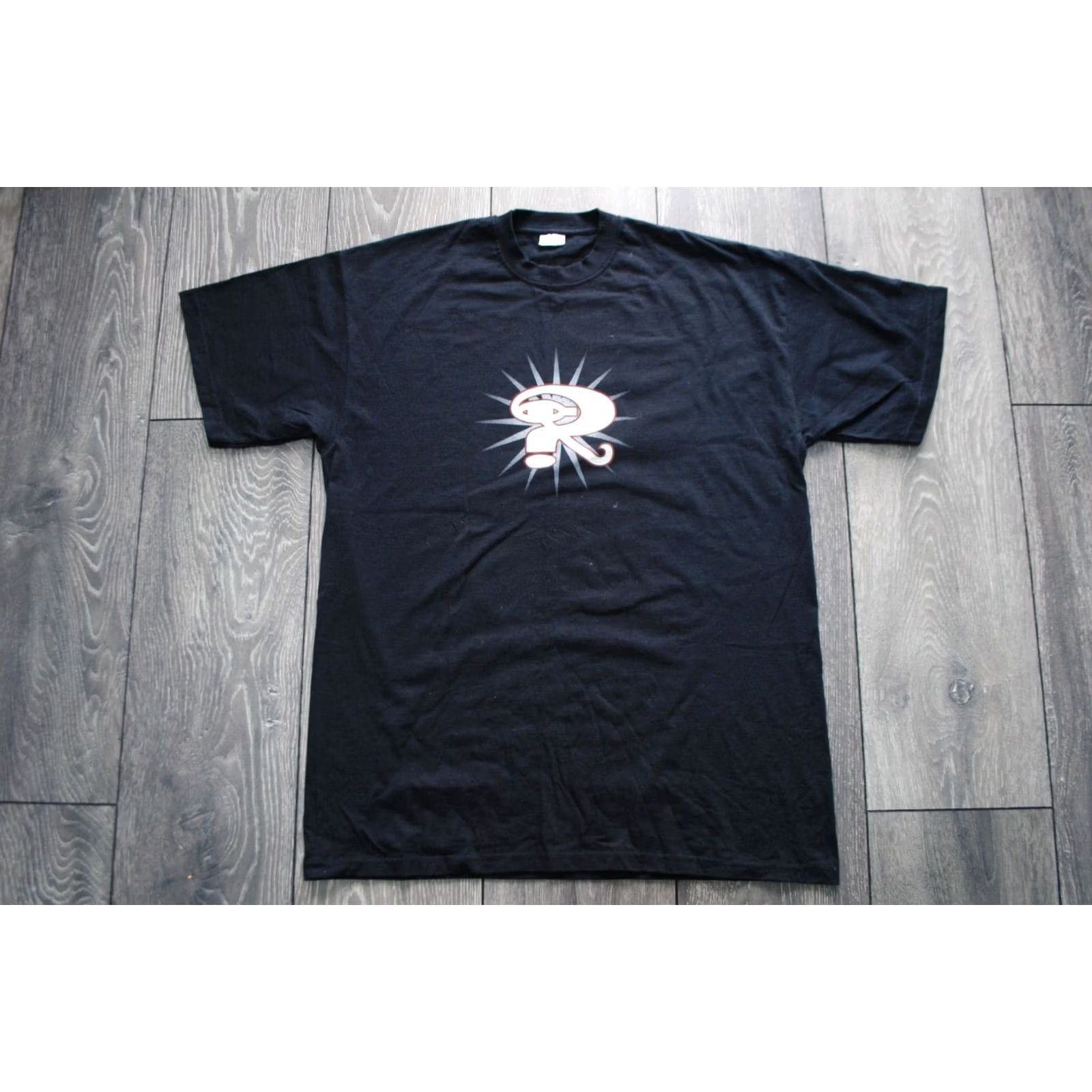 Vintage ROBBIE WILLIAMS INTENSIVE CARE TOUR T-SHIRT CREW NECK SIZE LARGE VINTAGE 2006 T-Shirt Mens L Black Graphic Print Vintage 2006 Size US L / EU 52-54 / 3 - 2 Thumbnail