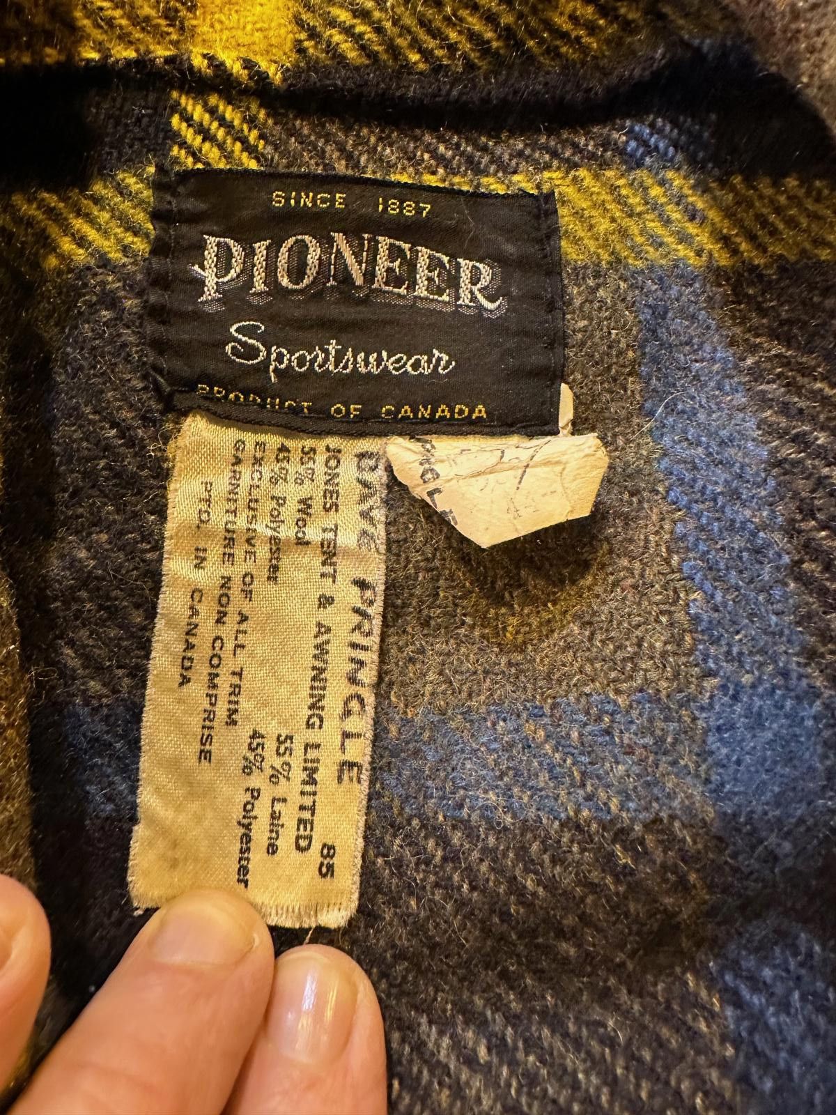 Other Vintage 1980s Pioneer Sportswear Wool Plaid Shacket Canada Size US M / EU 48-50 / 2 - 4 Thumbnail