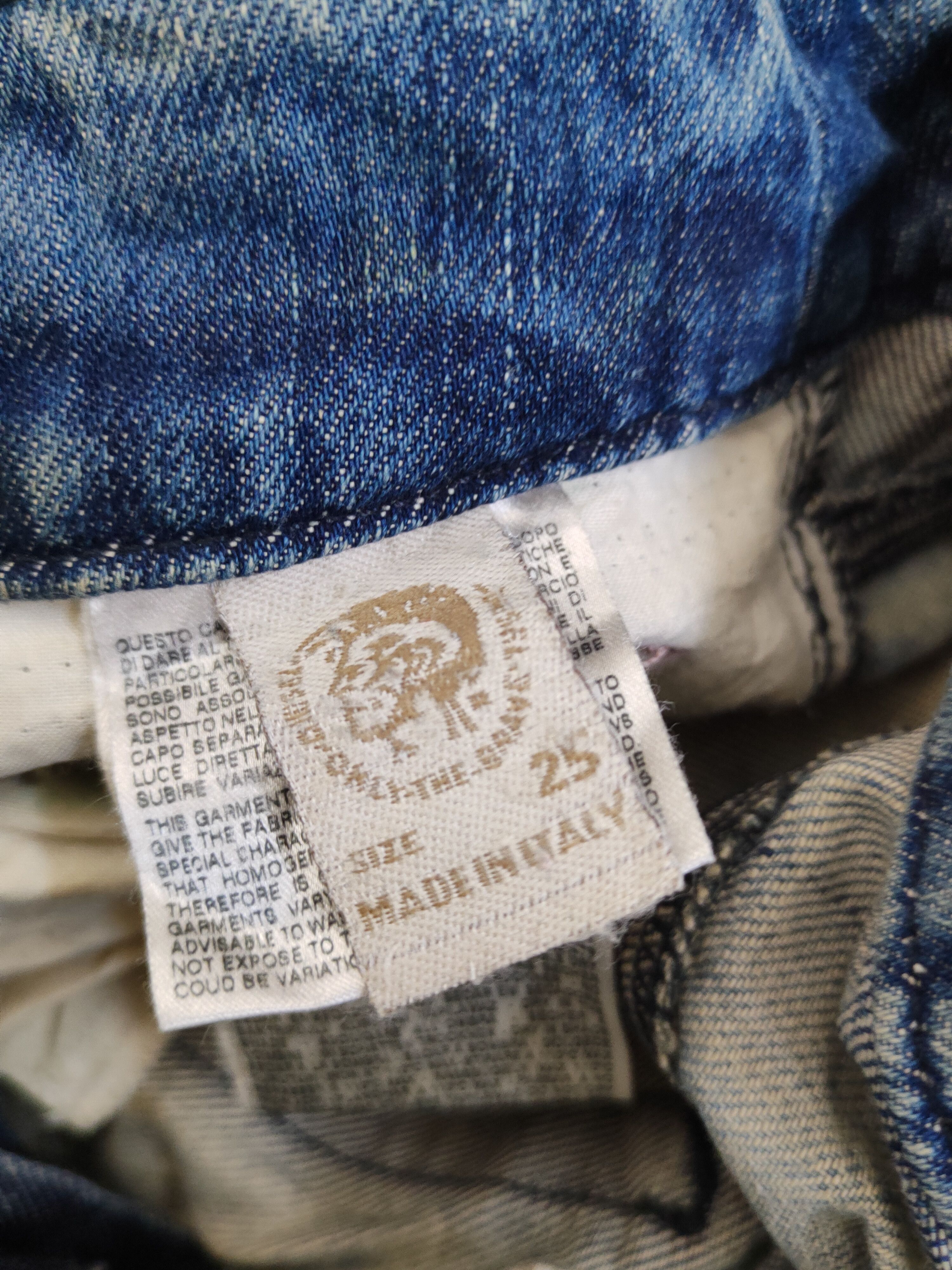 Diesel Diesel Dark Blue Faded Distressed Ripped denim Jeans #W1953 Size US 27 - 17 Thumbnail