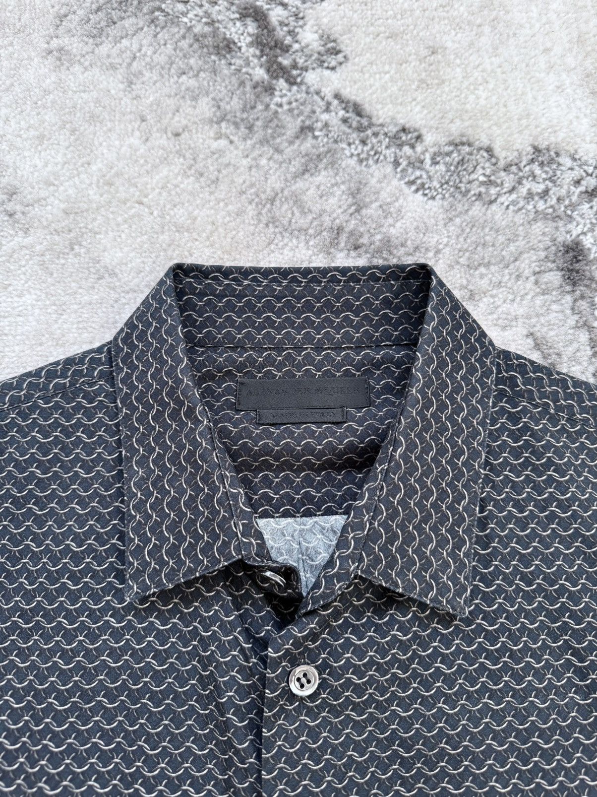 Alexander McQueen A/W 2010 Chain Mail Print Shirt Size US S / EU 44-46 / 1 - 1 Thumbnail