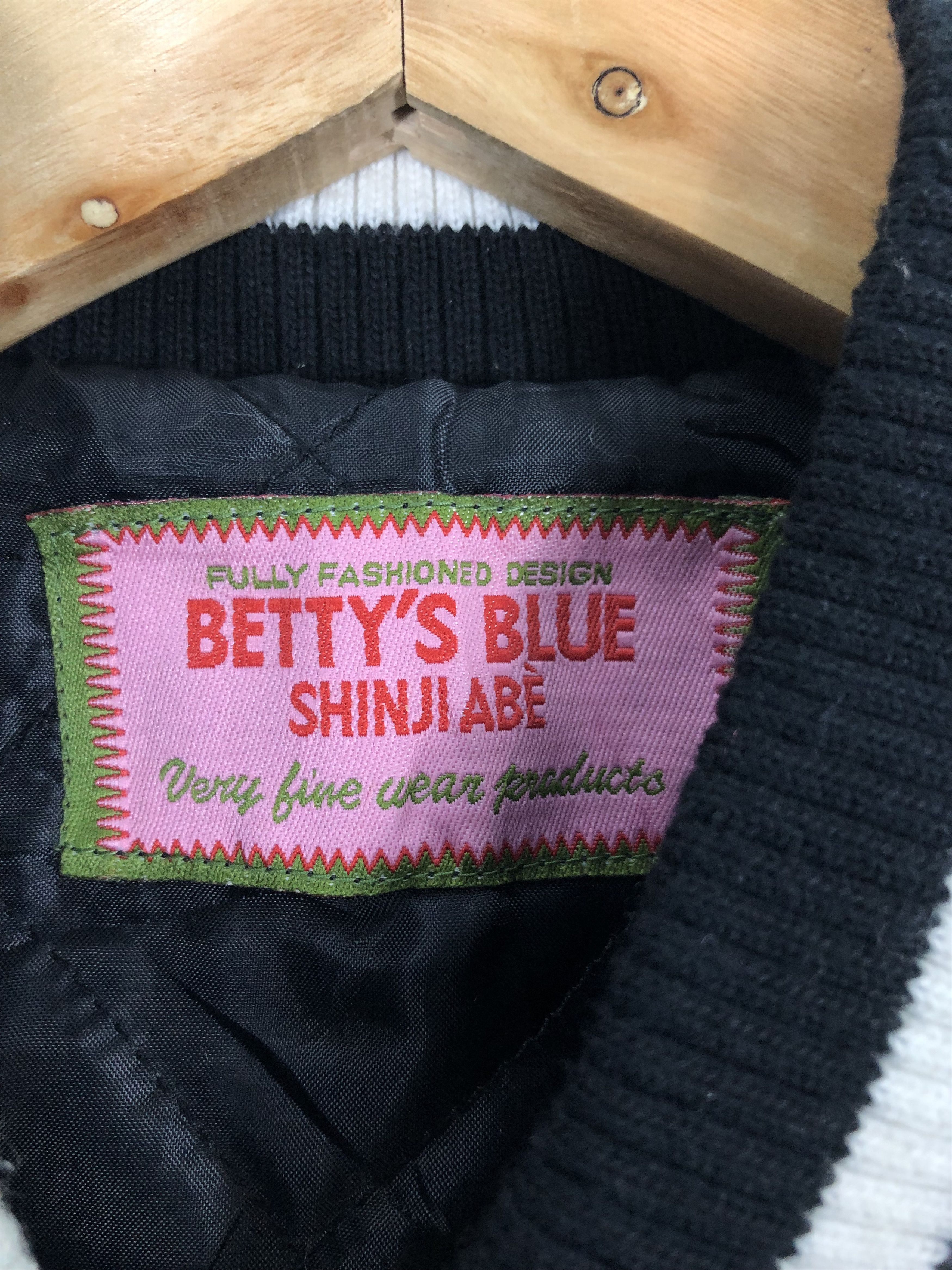 Japanese Brand Vintage Betty's Blue Shinji Abe Varsity Jacket Leather V0173 Size US M / EU 48-50 / 2 - 5 Thumbnail