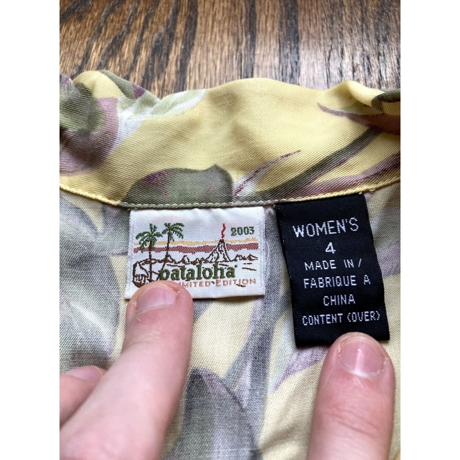 Patagonia VINTAGE Patagonia Shirt Womens 4 Yellow Pataloha Hawaiian Button Size Floral Size S / US 4 / IT 40 - 5 Thumbnail