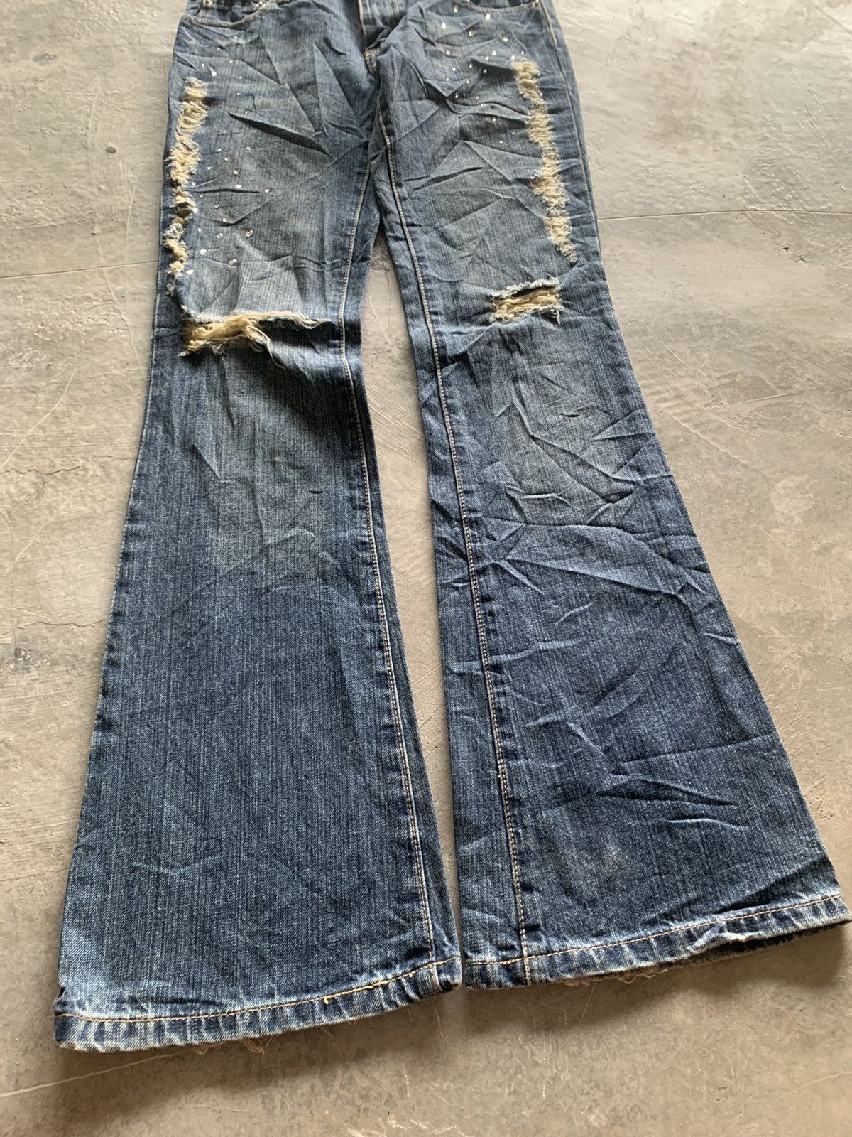 20471120 × Japanese Brand flared distressed beaded cecil mcbee japanese jeans Size US 29 - 14 Thumbnail