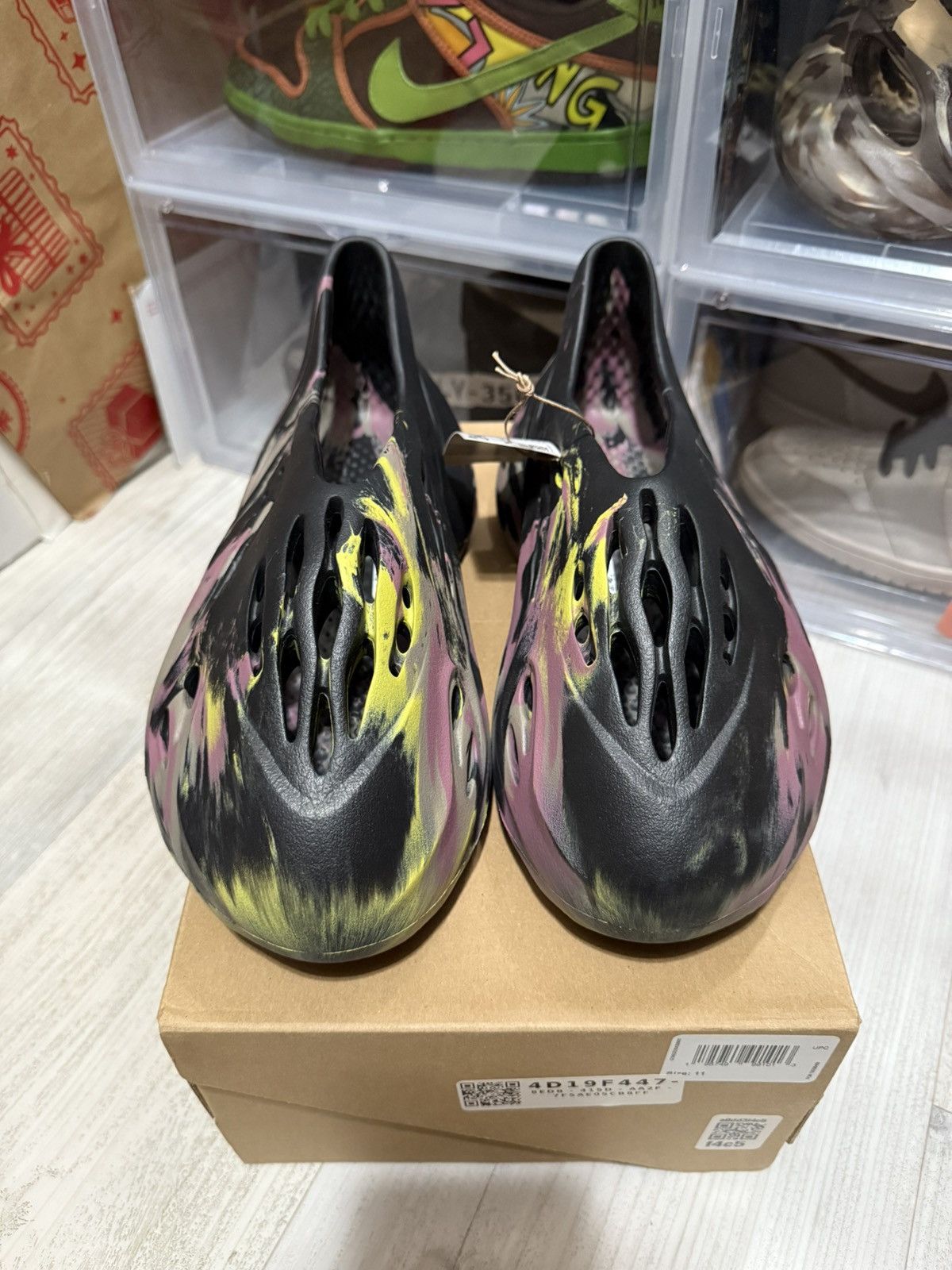 Adidas × Kanye West Adidas Yeezy Foam Runner Mx Carbon Size US 11 / EU 44 - 4 Thumbnail