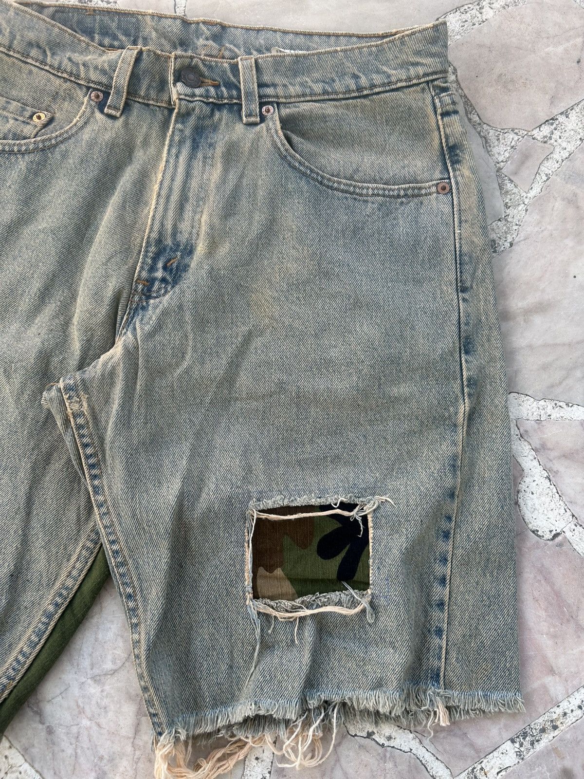 Levi's Levis 565 Denim Camo Shorts Size US 31 - 4 Thumbnail