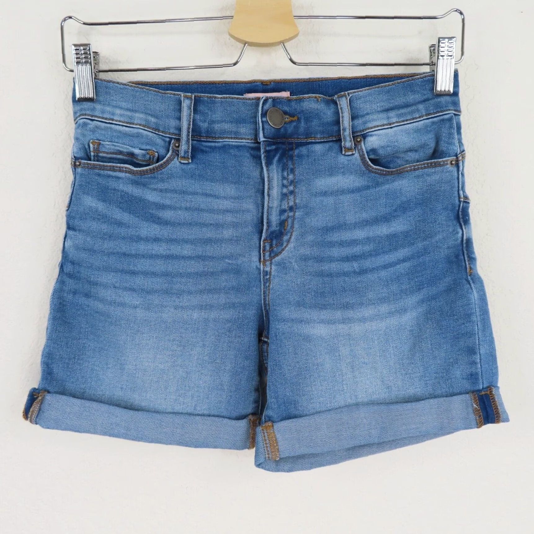 Juicy Couture Juicy Couture Women Bermuda Denim Shorts 2 Blue 5-Pocket Stretch Pockets Regular Waist 12.75" Inseam 4.75" Vintage No Size 26" / US 2 / IT 38 - 7 Thumbnail