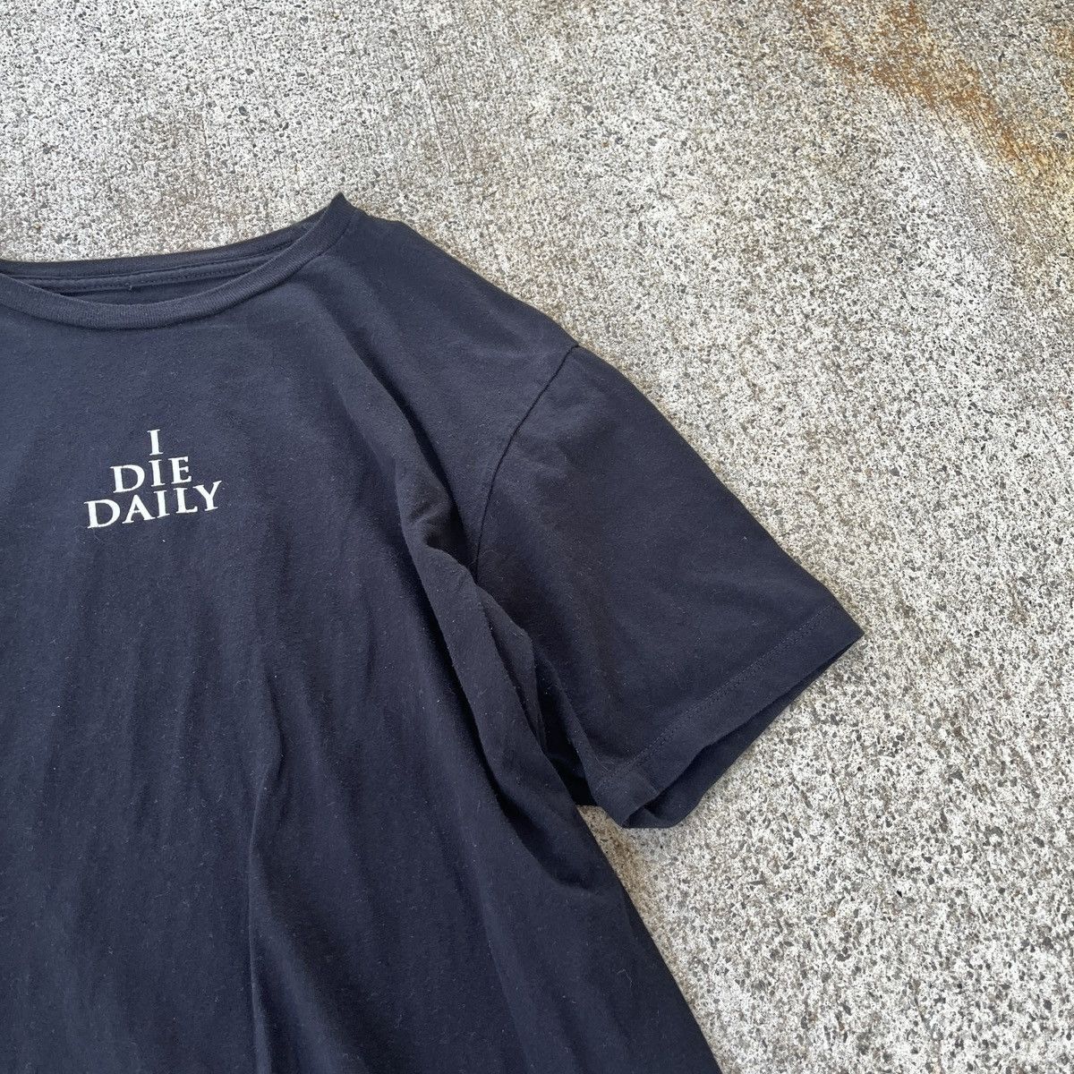 Japanese Brand Vintage I Die Daily Long T-Shirt Size L Y2K 00’s Size US L / EU 52-54 / 3 - 4 Thumbnail