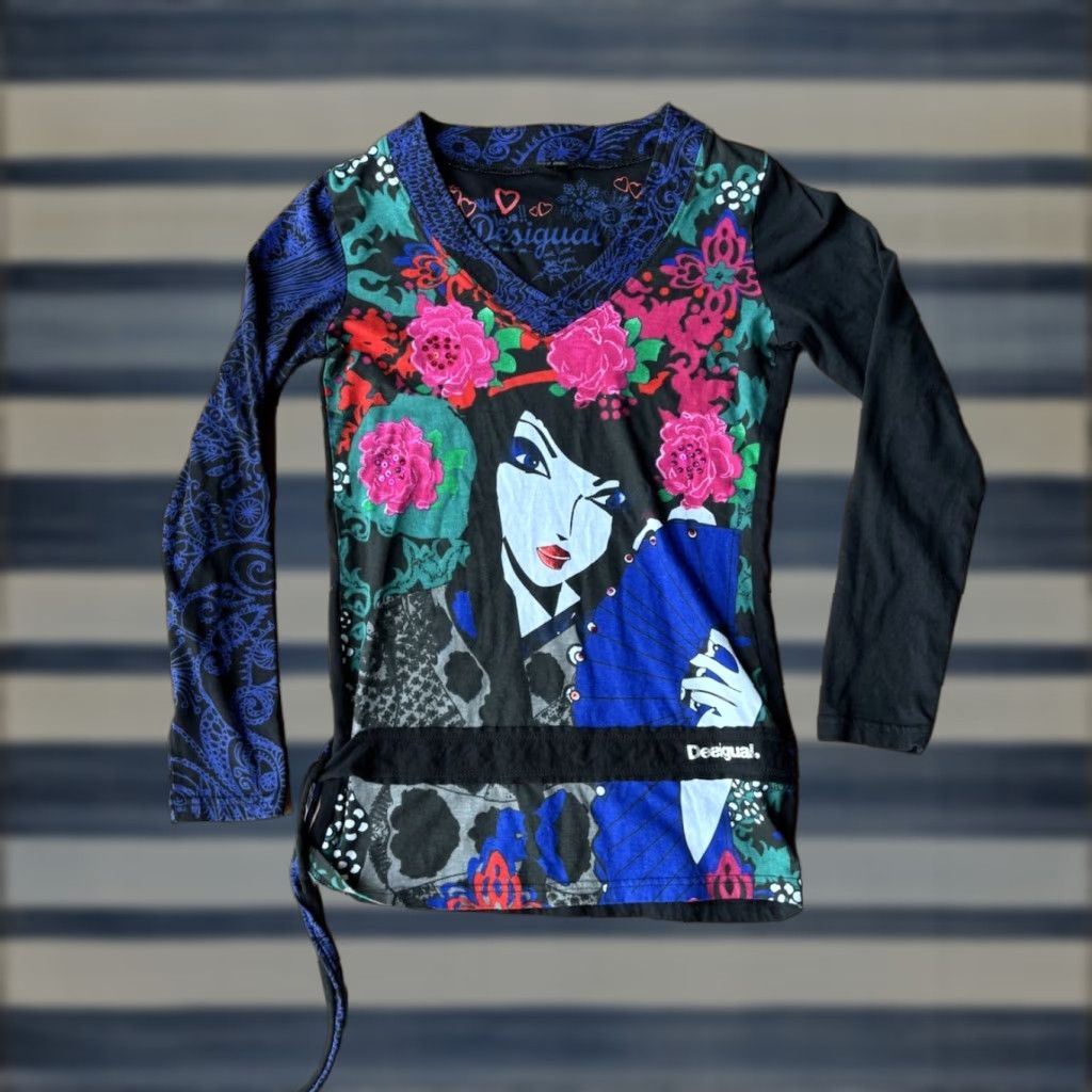 Desigual Y2K Desigual Long Sleeve Top Women's Large Art Face Retro Grunge Fairy Shirt Size L / US 10 / IT 46 - 1 Thumbnail