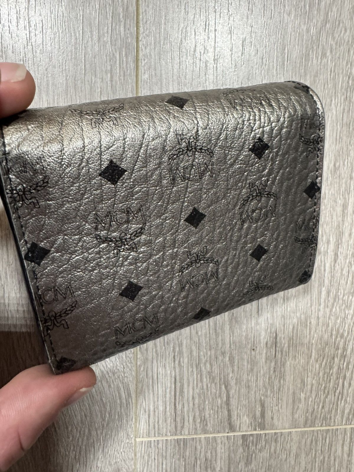 MCM MCM Visetos Berlin Tri-fold Wallet Authentic Women / Unisex Size ONE SIZE - 5 Thumbnail