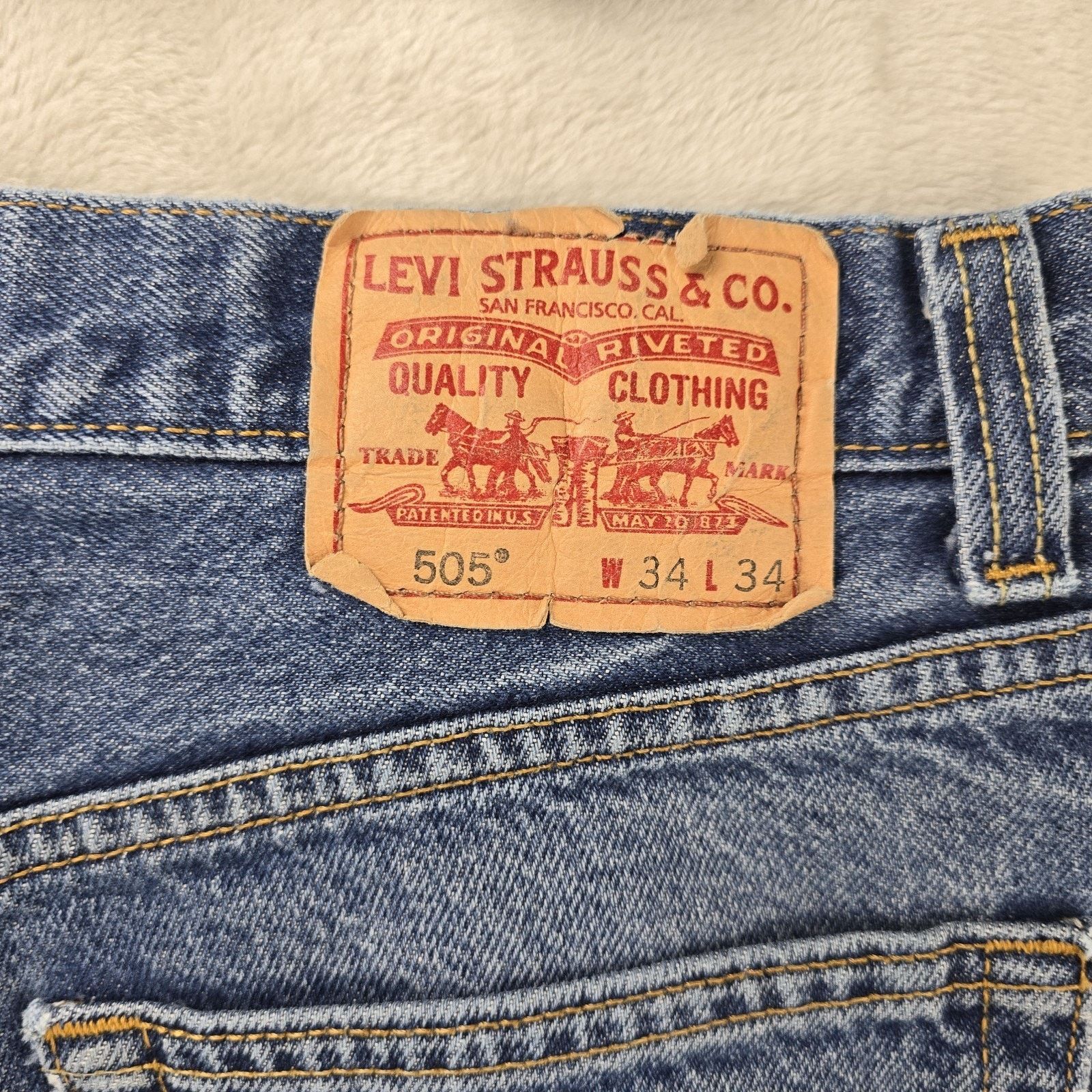 Levi's Vintage Levis 505 Jeans Mens 34x32 Blue Distressed Faded Y2K Size US 34 / EU 50 - 11 Thumbnail
