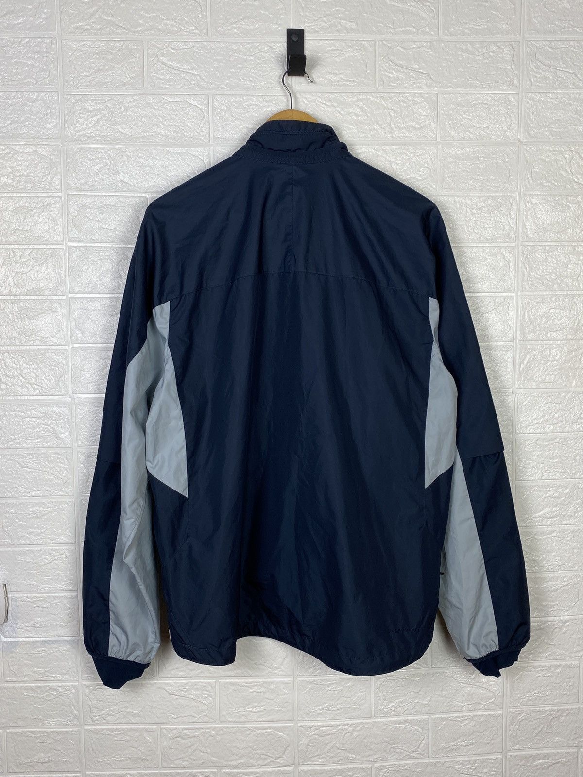 Nike × Vintage Vintage Nike Windbreaker Jacket Navy Blue Full Zip Size L Size US L / EU 52-54 / 3 - 6 Thumbnail