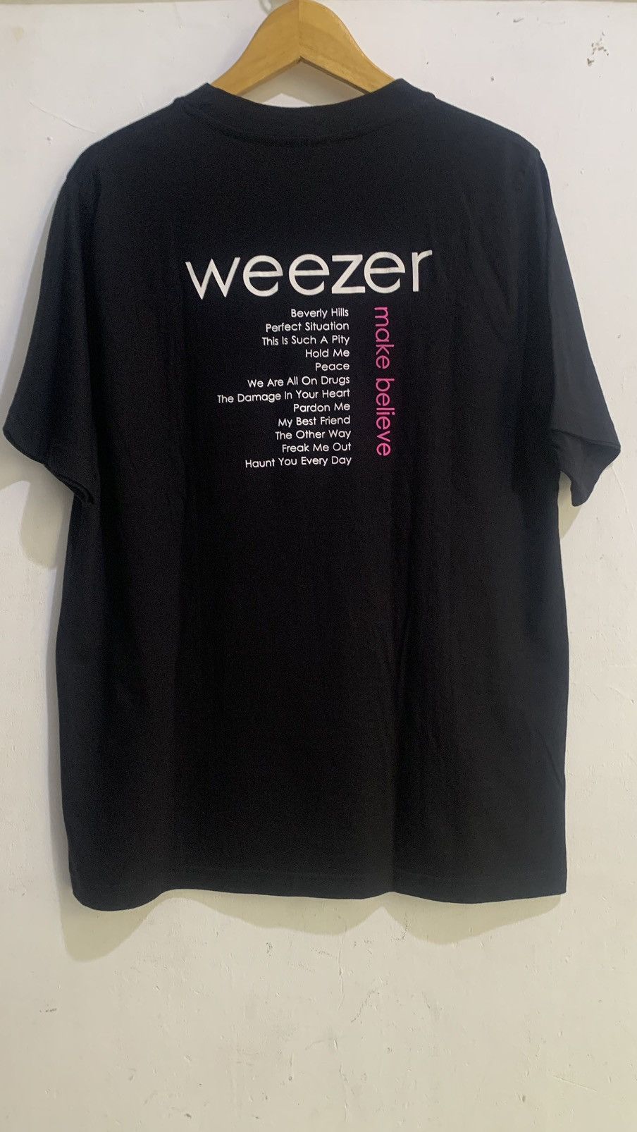Band Tees WEEZER “MAKE BELIEVE” TOUR 2005 Size US XL / EU 56 / 4 - 4 Thumbnail
