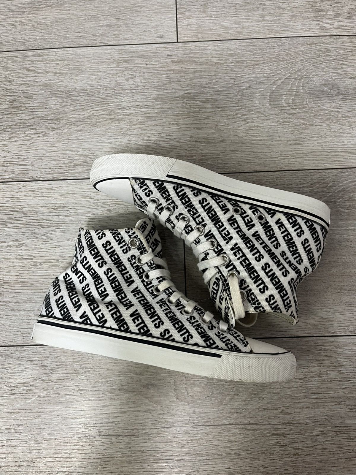 Vetements Vetements Monogram All Print High Top Sneakers Size US 7 / IT 37 - 7 Thumbnail