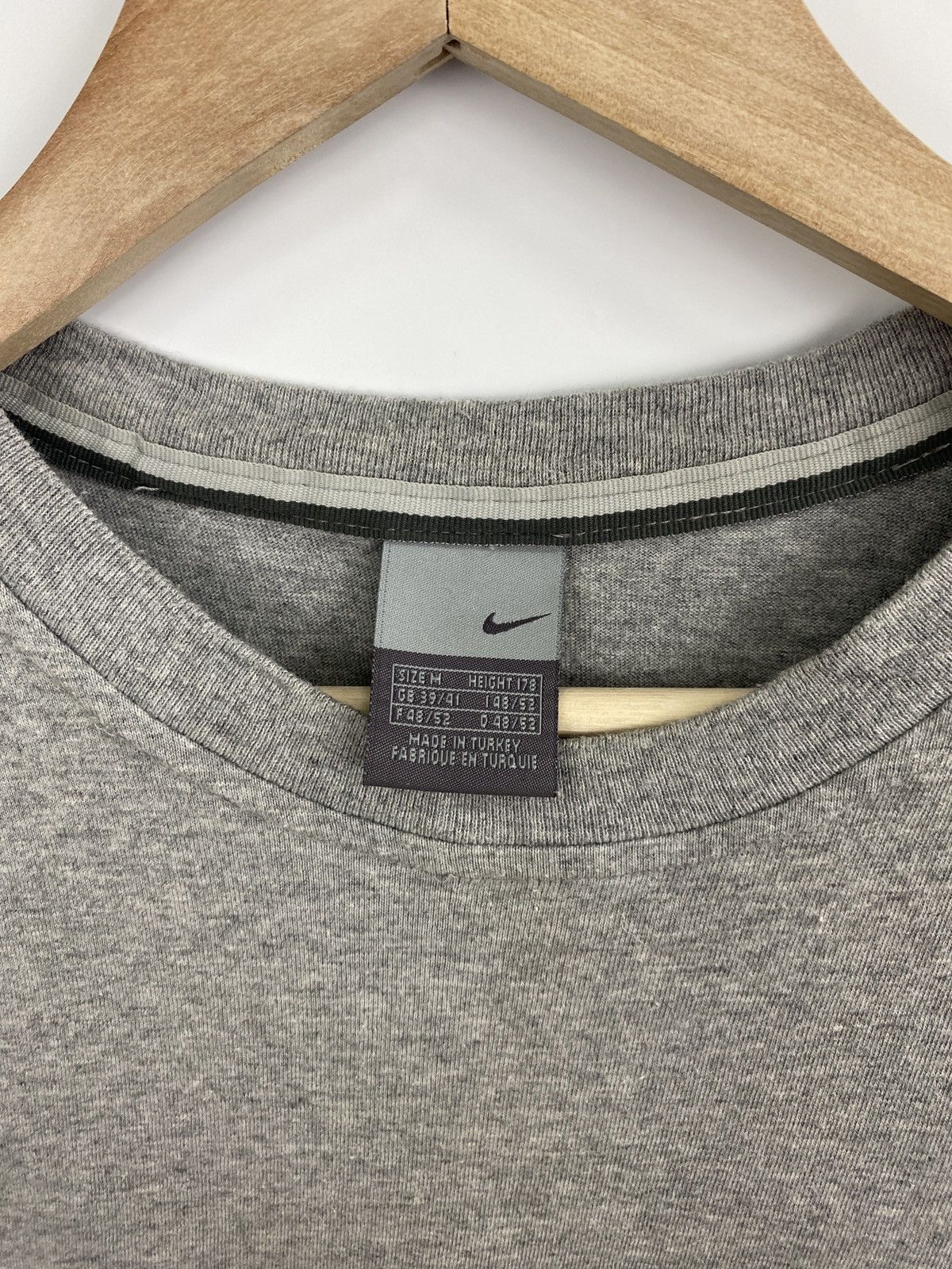Nike × Vintage 🇺🇸 Vintage 90s Nike T-Shirt Y2K Retro Rare Hype Size US M / EU 48-50 / 2 - 5 Thumbnail