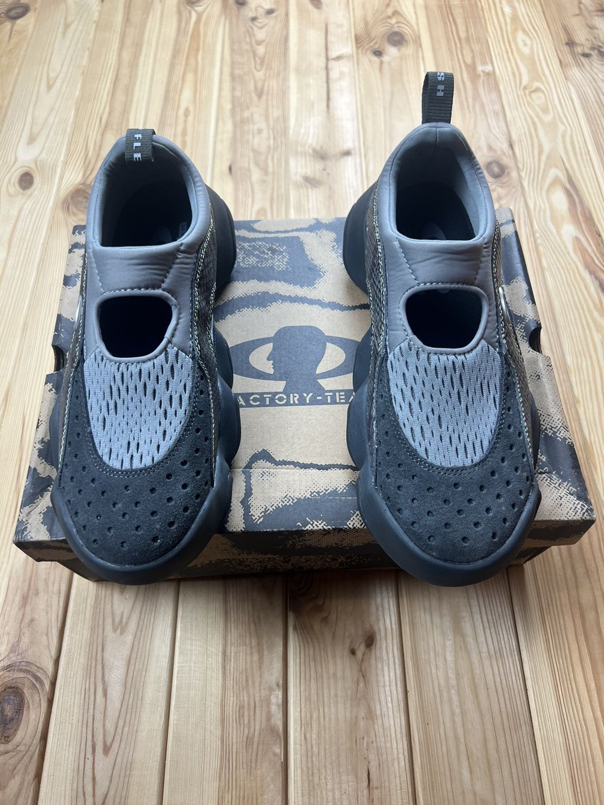 Brain Dead × Oakley New Oakley x Brain Dead Python Flash Sandal Size US 9 / EU 42 - 4 Thumbnail