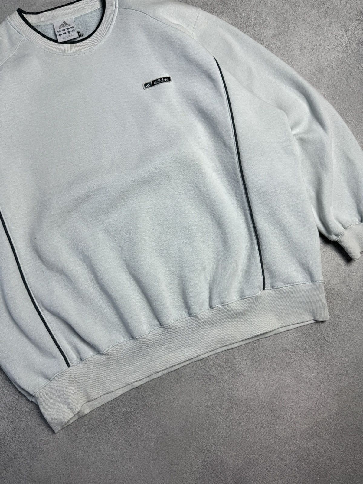 Adidas Vintage 00s Adidas Small Logo Cotton Crewneck Sweatshirt Size US L / EU 52-54 / 3 - 4 Thumbnail
